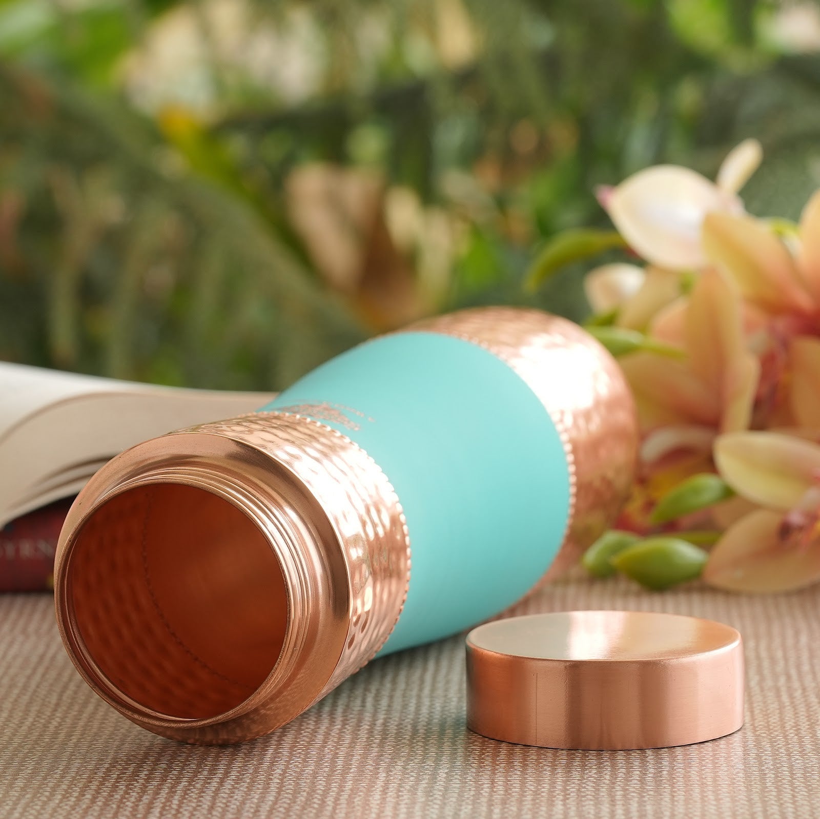 Pure Copper Bottle with Half Hammered and Half Silk Finish Color Design