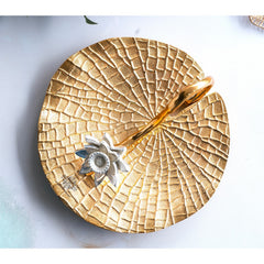 Brass Finish Lotus Flower Design Tissue Holder – Elegant Handcrafted Napkin Stand, Decorative Table Centerpiece and Home Décor