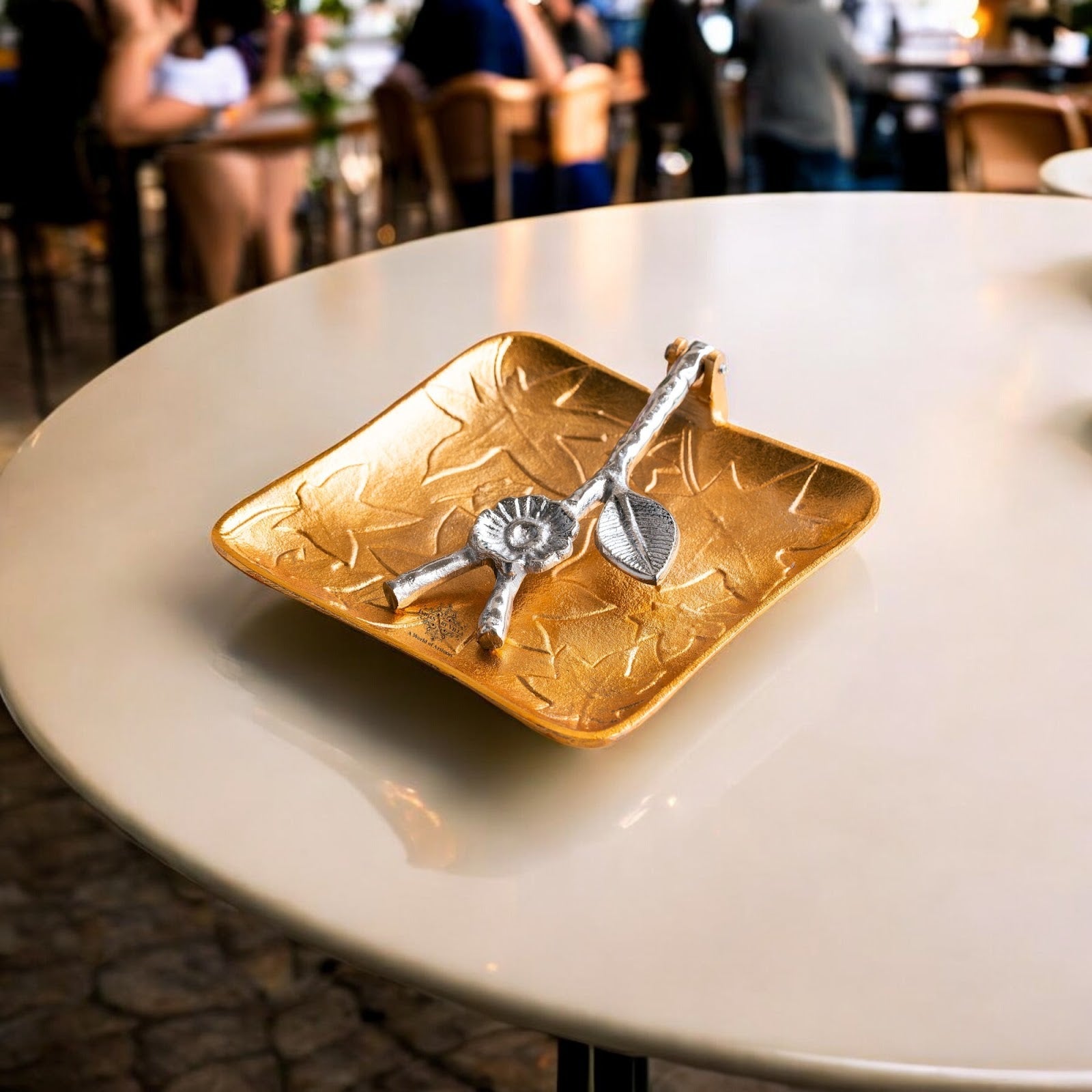 Brass Finish Embossed Flower Design Napkin Holder – Elegant Tabletop Organizer for Dining, Kitchen, Restaurants & Gifting