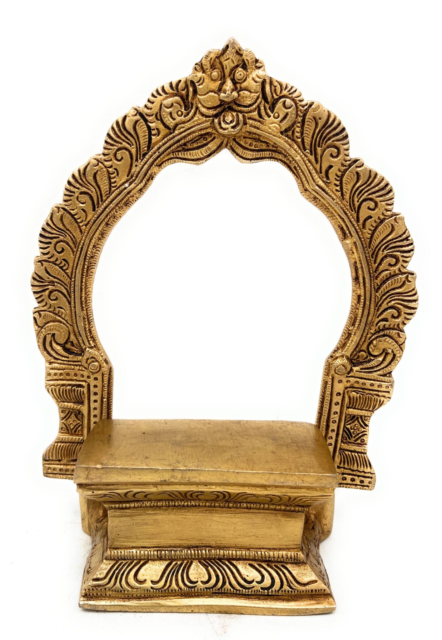 Brass Peeta With Prabhavali, Pitala Peetham Arch Stand for Hindu Deity, Murugan Lakshmi Saraswati Vishnu Puja Chowki,Gold, 8 Inch, 1 Piece