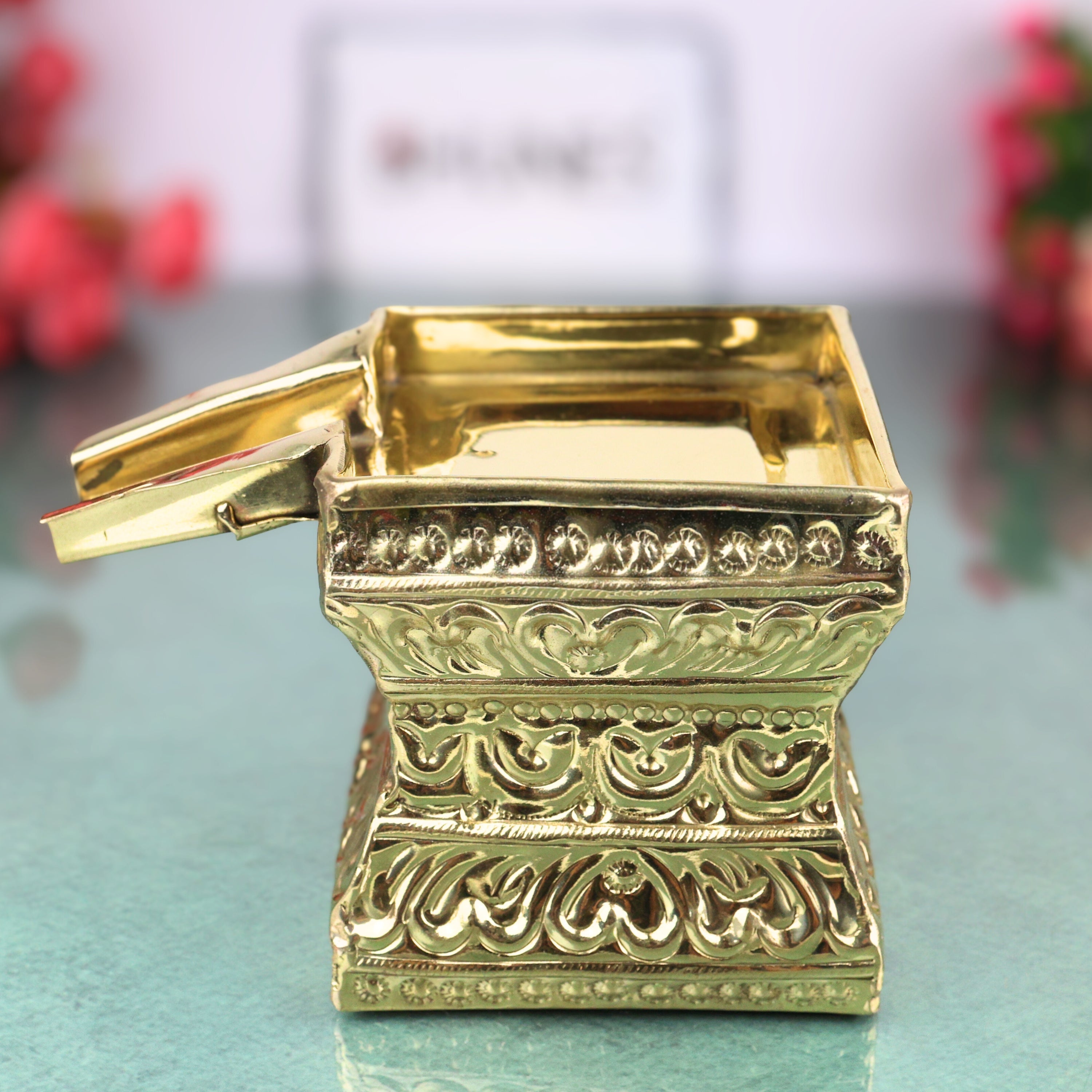 Brass Abhishek Patra, Soma suthra for Shivling Abhishekam, Peetal Pital Rudrabhishek Abhisheka Patram Lingabhishekam Jal Kalash Pooja Vessel Temple Shiv Puja Patra, Gold, 4.5 Inch, 1 Piece