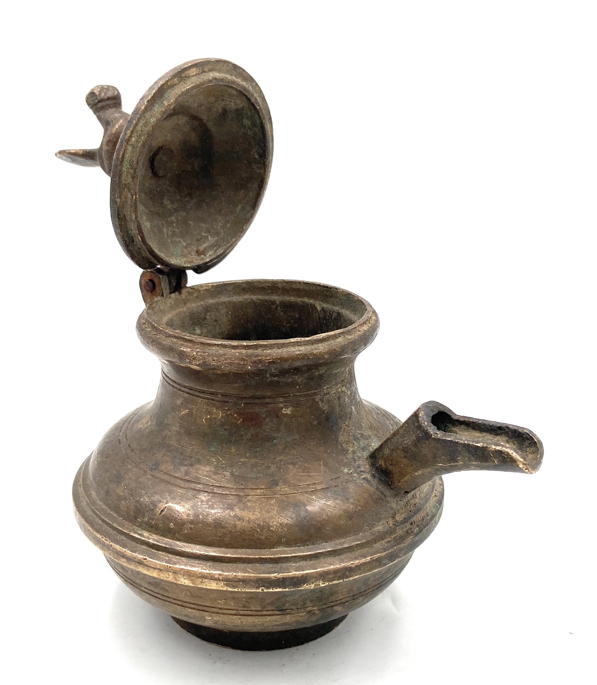 Bhunes Brass Antique Gangajali, Water Kamandal, Loota, Lota, Chambu, Lotiya, Stoup, Ganga Jali, Geedani, Gee Dani,Gold, 6 Inch, 1 Piece