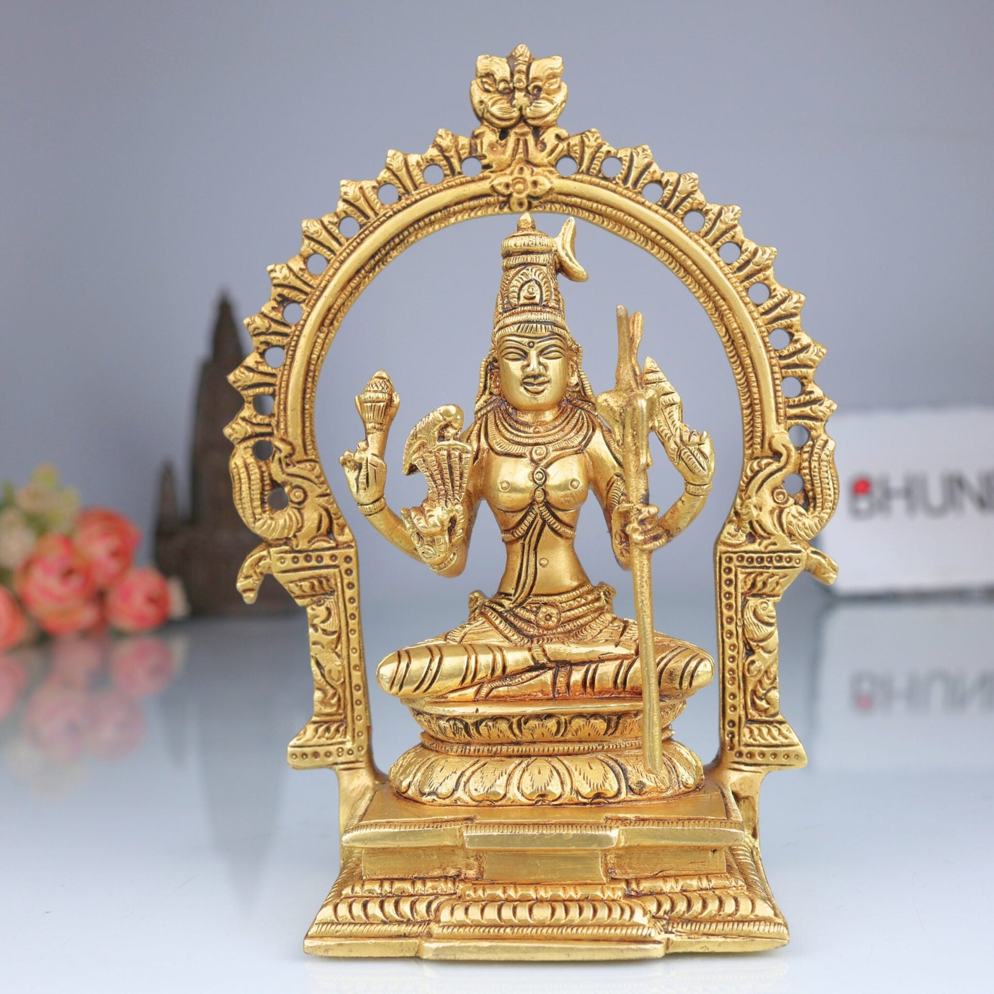 Brass Kamakshi Devi Idol – Shakti Murti for Pooja, Temple & Home Decor, Gold, 7.5 Inch, 1 Piece