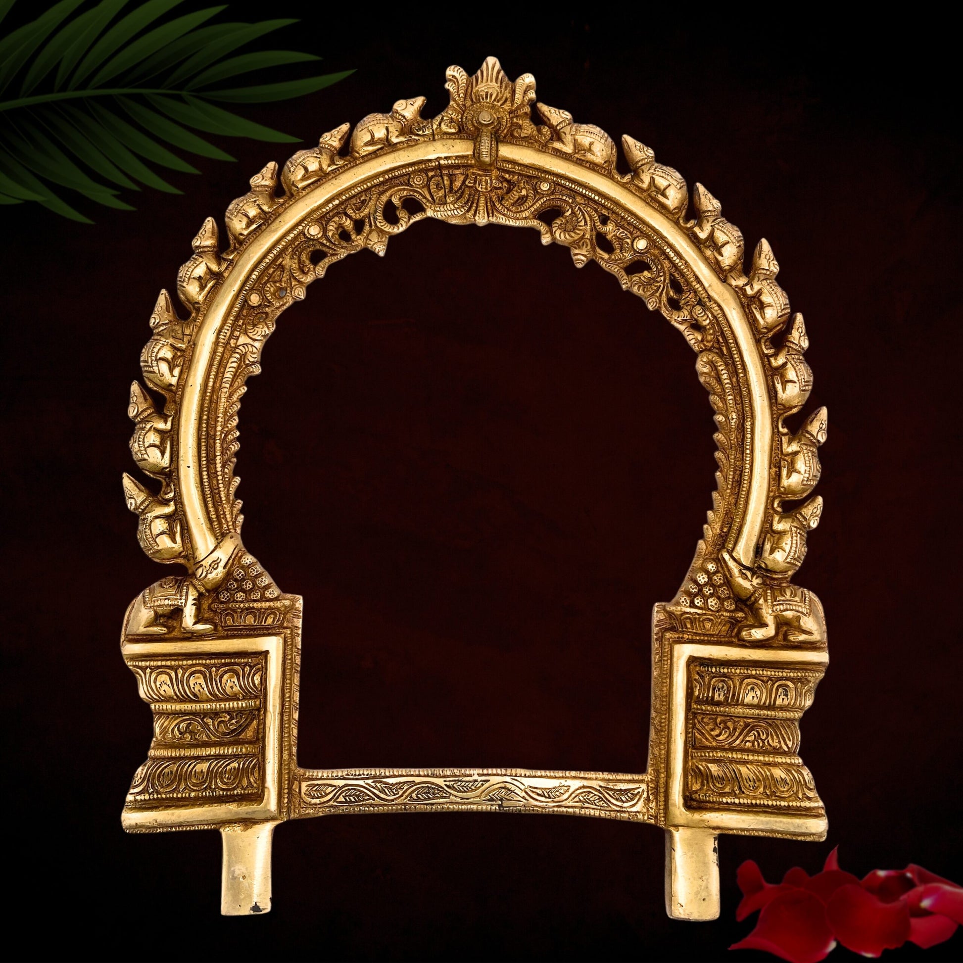 Bhunes Hand-Carved Brass Prabhavali Arch Frame for Ganesha – Large Wall Hanging Prabhawali | Decorative Temple Backdrop for Pooja, Mandir & Home Decor, Gold, 17 Inch, 1 Piece