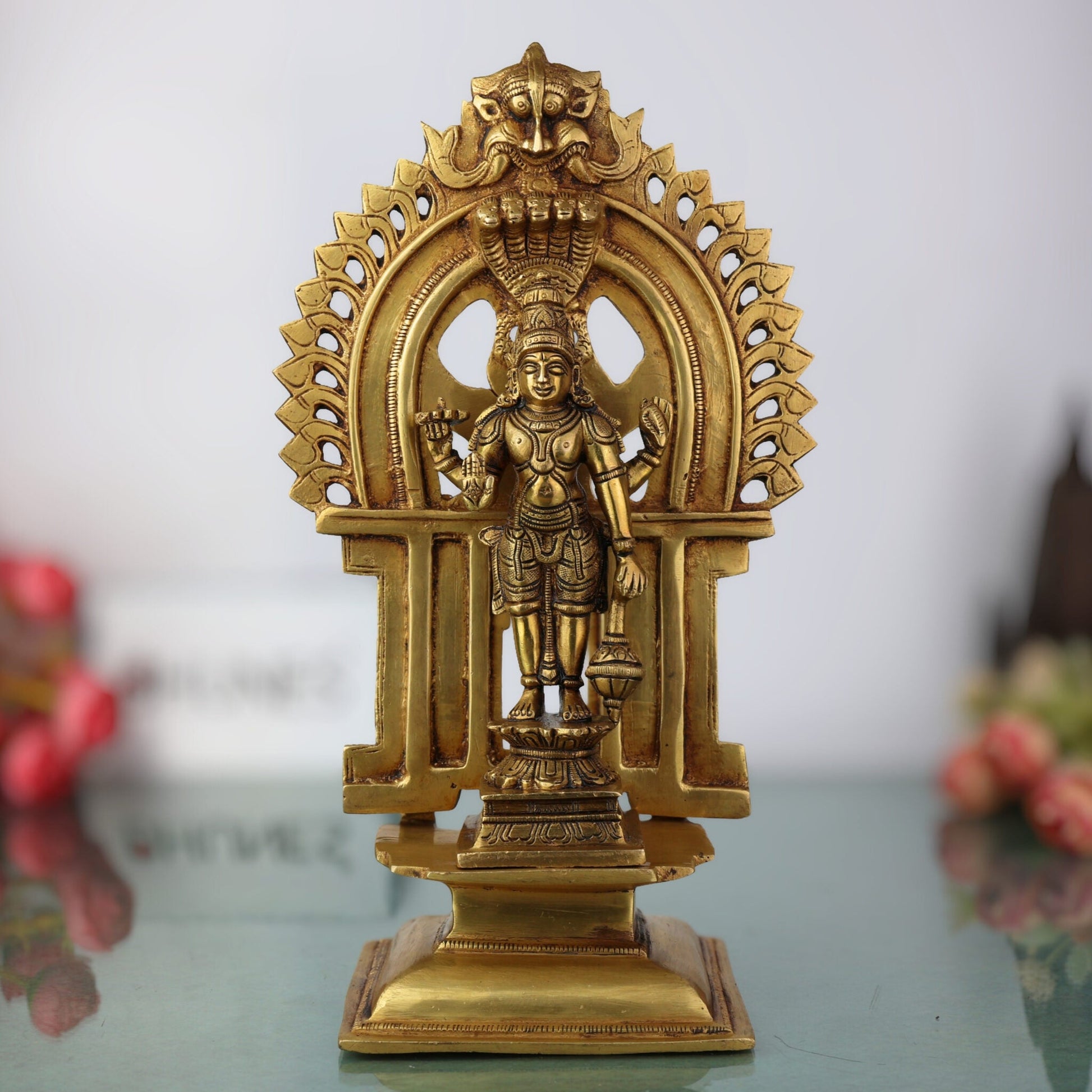 Brass Vishnu Idol with Prabhavali | Narayana Murti | Govinda Statue | Lakshminarayan Balaji Srinivasa Jagannath Ranganatha,Gold, 11.5 Inch, 1 Piece