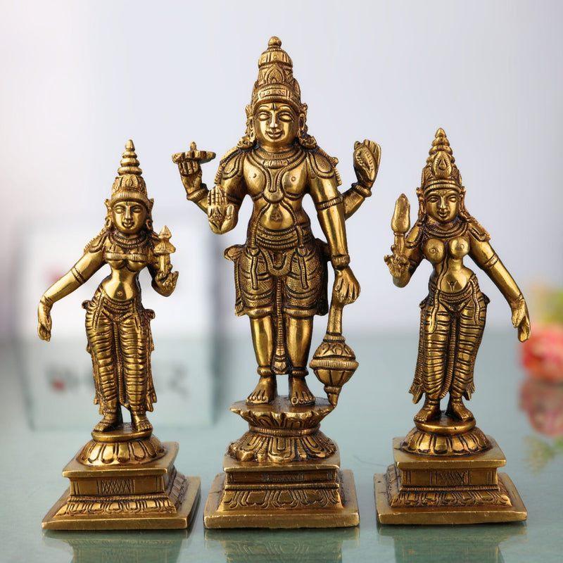 Brass Vishnu with Sridevi Bhudevi Idol | Sri Venkateswara Narayana Murti | Keshava Srinivasa Padmanabha Vigraham for Pooja & Home Decor | Handcrafted Brass Statue, Gold, 7 Inch, 1 Piece