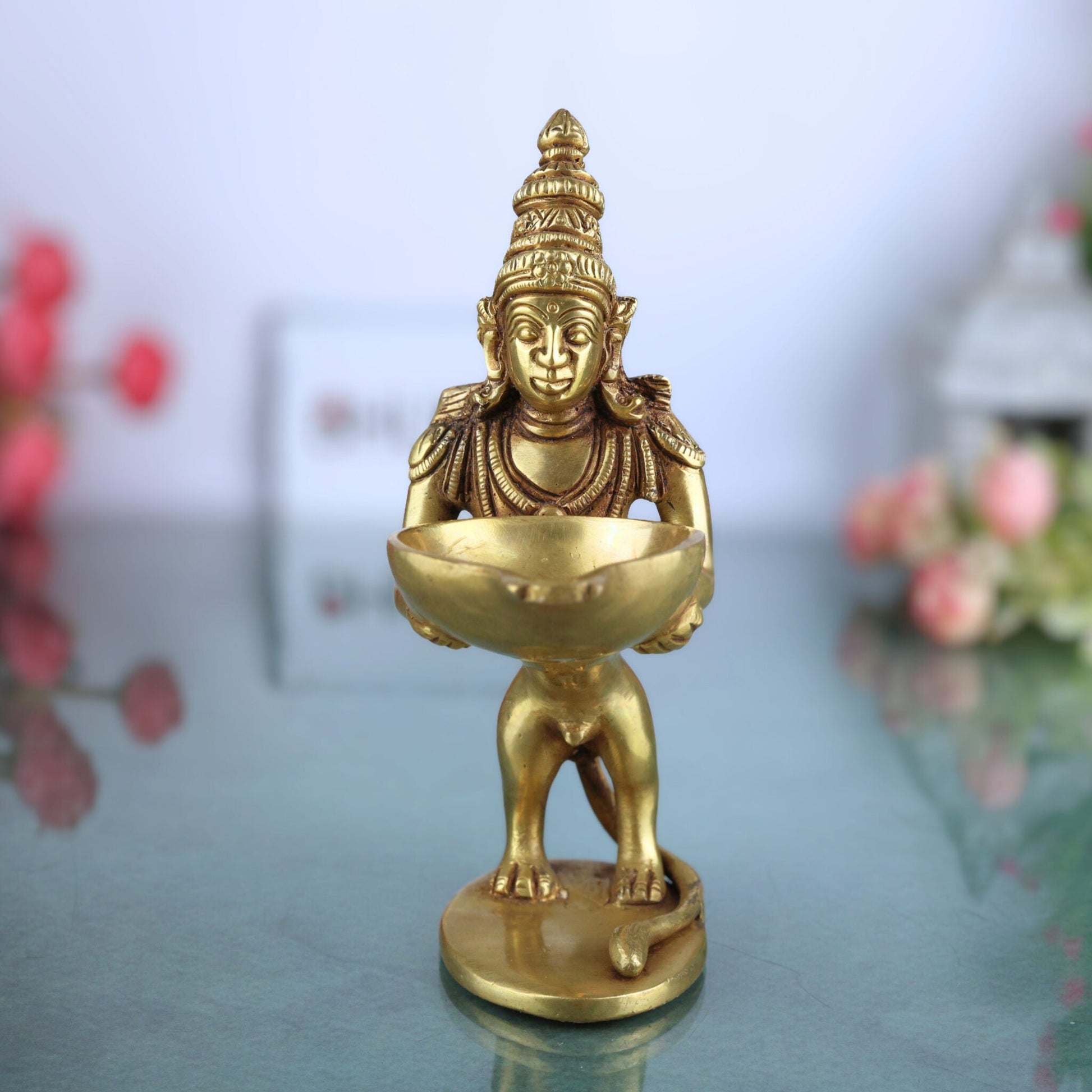 Brass Yali Lamp, Lion Holding Vilakku, Peetal Pital Pittal Deepam, Traditional South Indian Pooja Deepa, Gold, 8 Inch, 1 Piece