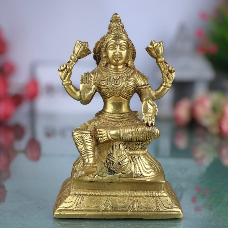 Handcrafted Brass Mahalakshmi Idol – Kamala Devi | Ashta Lakshmi | Shri Padma Lakshmi Sculpture for Home, Temple, and Pooja Decor, Gold, 6 Inch, 1 Piece