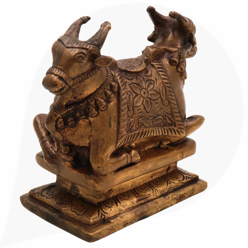 Brass Nandi Idol, Vrishabha Basava Rishabha Shiva Vahana Bull Statue, Antique Peetal Pittal Ashtadhatu Pital Murti for Home Temple & Pooja,Gold, 6 Inch, 1 Piece