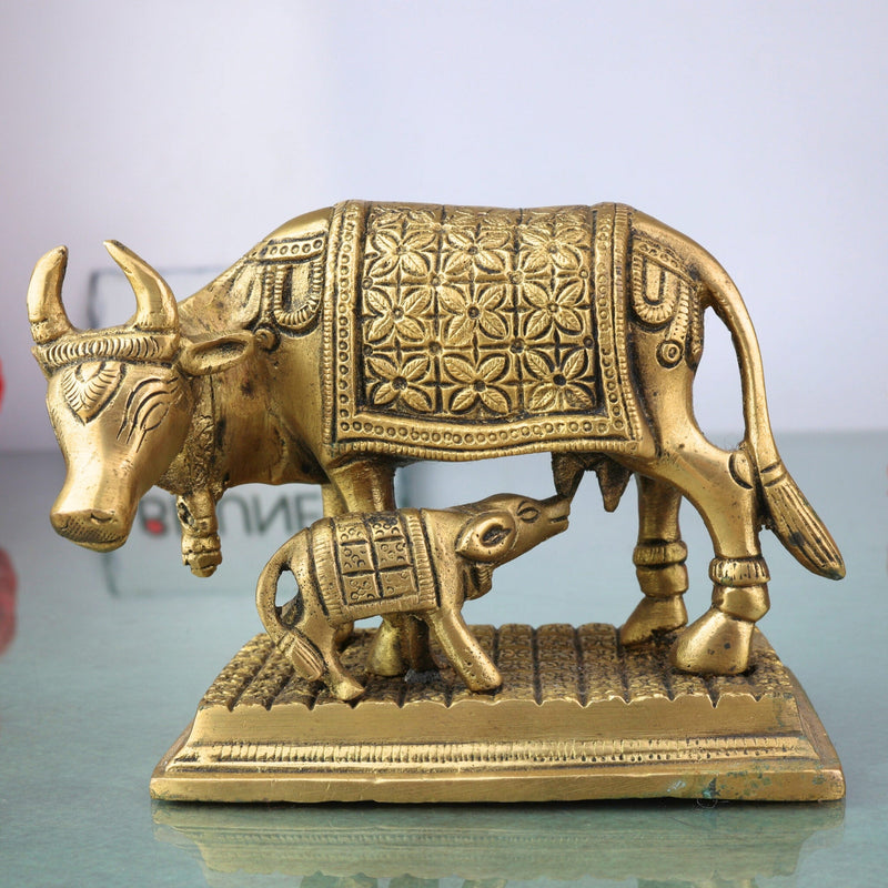 Brass Kamadhenu Idol – Surabhi Cow Sculpture, Sacred Wish-Fulfilling Gau Mata Murti for Pooja, Home Decor & Spiritual Gifts,Gold, 5 Inch, 1 Piece