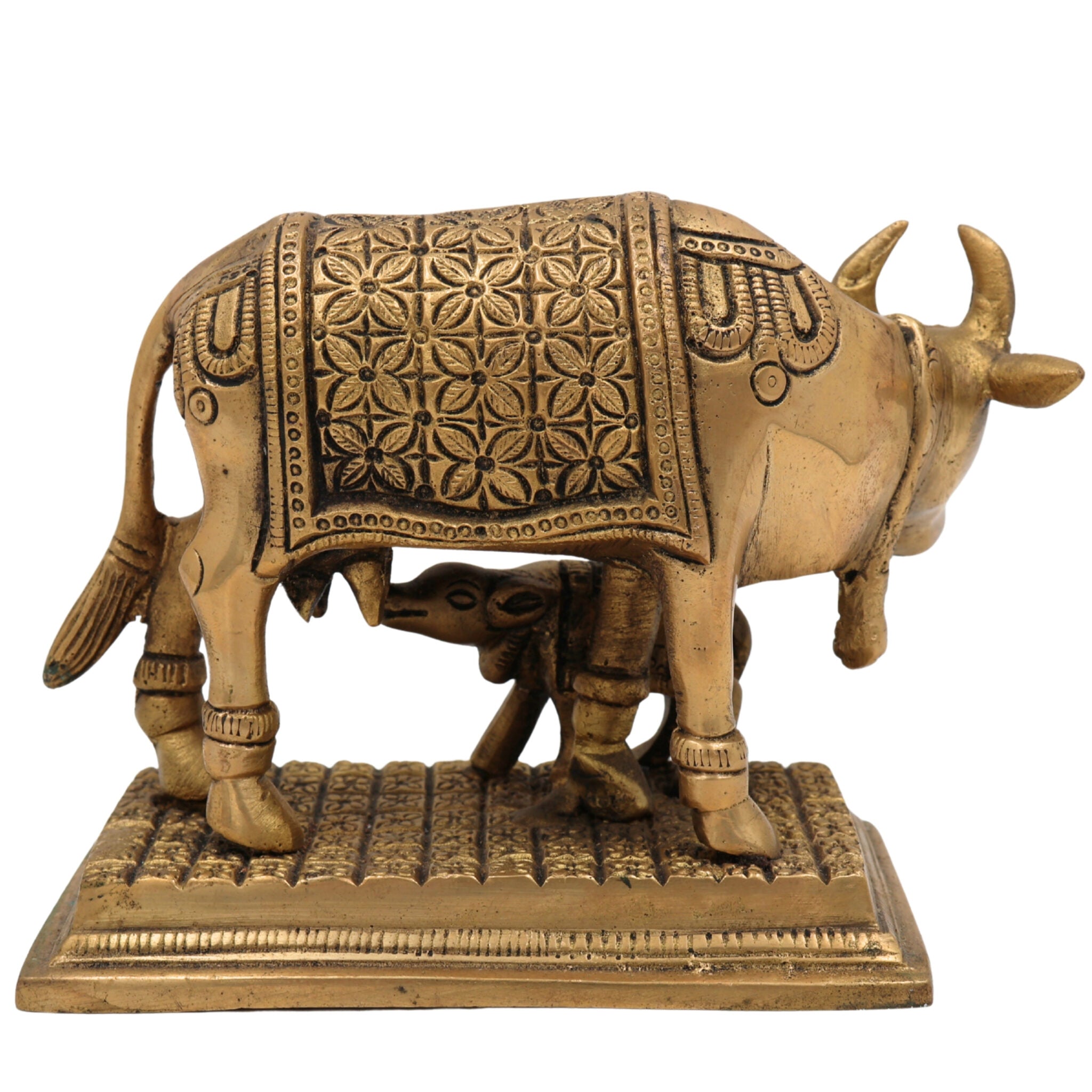 Brass Kamadhenu Idol – Surabhi Cow Sculpture, Sacred Wish-Fulfilling Gau Mata Murti for Pooja, Home Decor & Spiritual Gifts,Gold, 5 Inch, 1 Piece