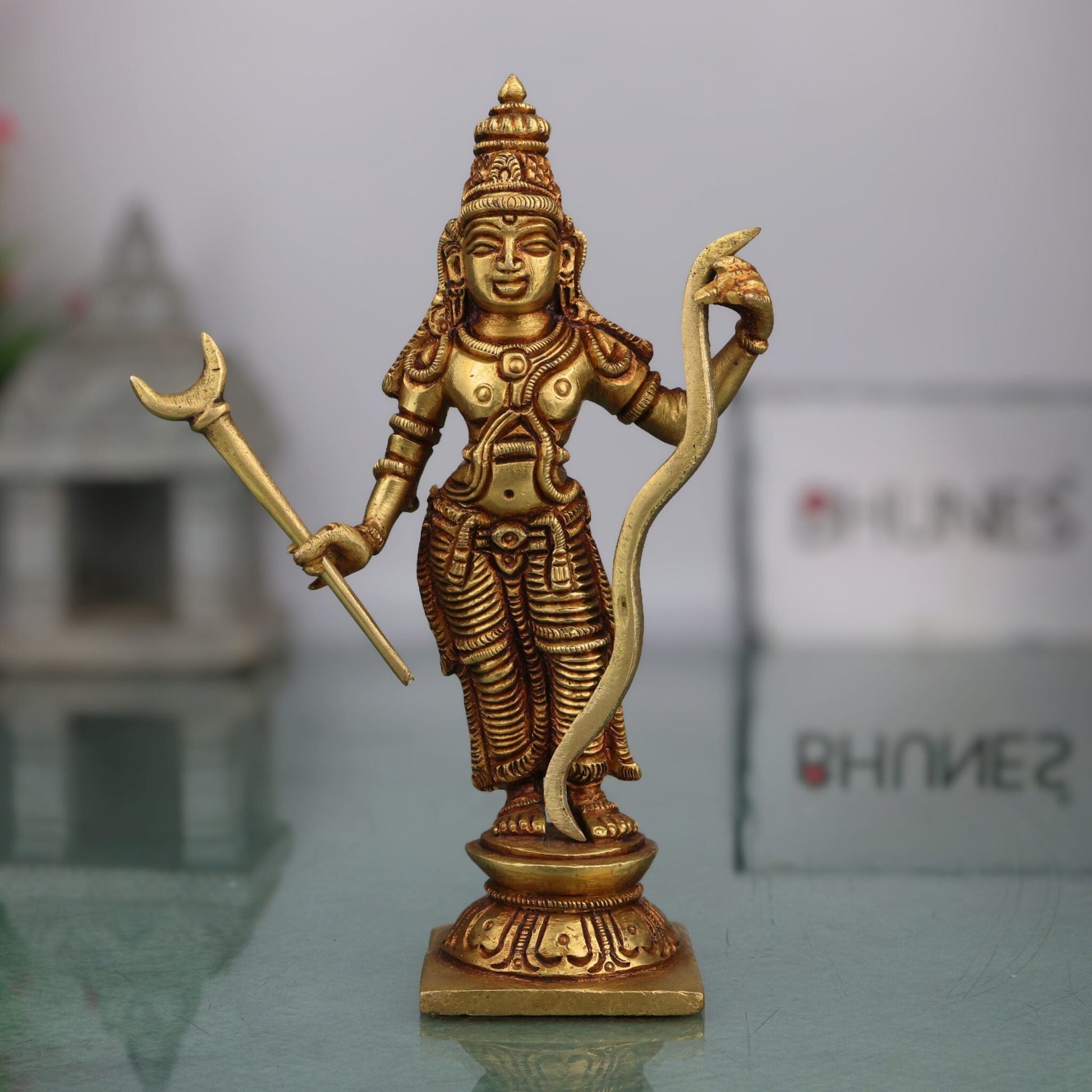 Brass Sri Ram Idol, Handcrafted Pital Rama Murti, Ayodhya Ramachandra Statue, Raghava Vigraham for Home Temple Puja Decor,Gold, 6.5 Inch, 1 Piece