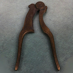 Bhunes Brass Antique Nut Cutter Sarota Beetel Nut Cutter Betel Nut Cutter,Brown, 7 Inch, 1 Piece