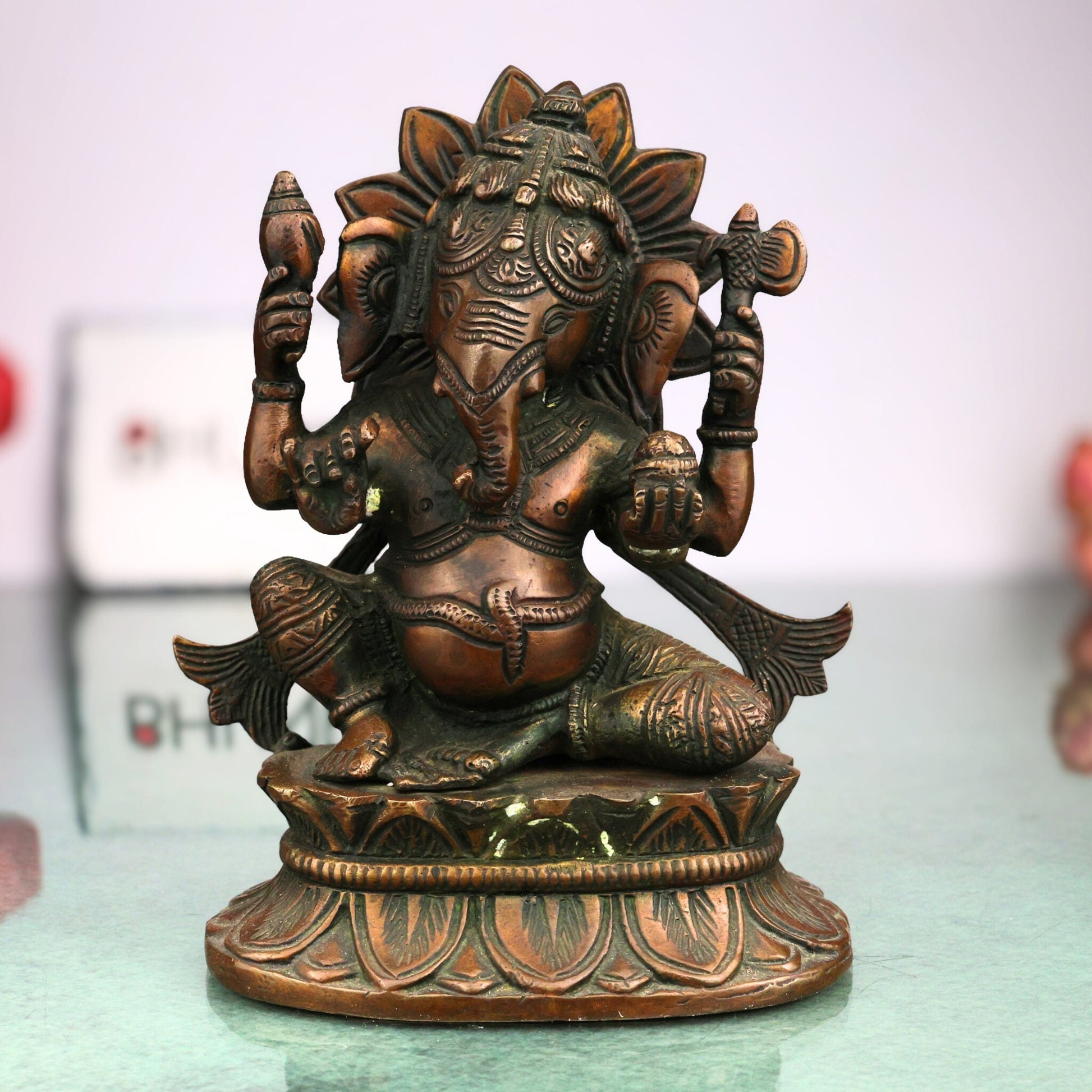 Brass Ganesha Idol | Ganpati Vinayaka Murti for Home Temple Décor | Pital Ganapati Statue for Pooja & Gifts,Gold, 7 Inch, 1 Piece