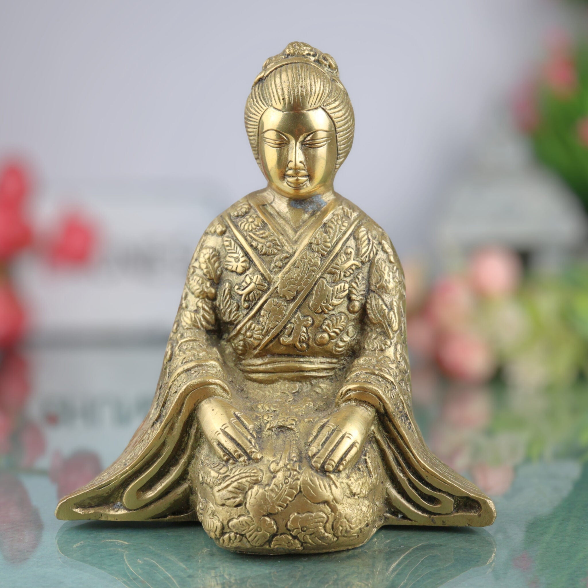 Brass Samurai Idol, Peetal Japanese Bushido Warrior Statue, Katana Ronin Murti, Antique Pital Samurai Decor, Gold, 7 Inch, 1 Piece