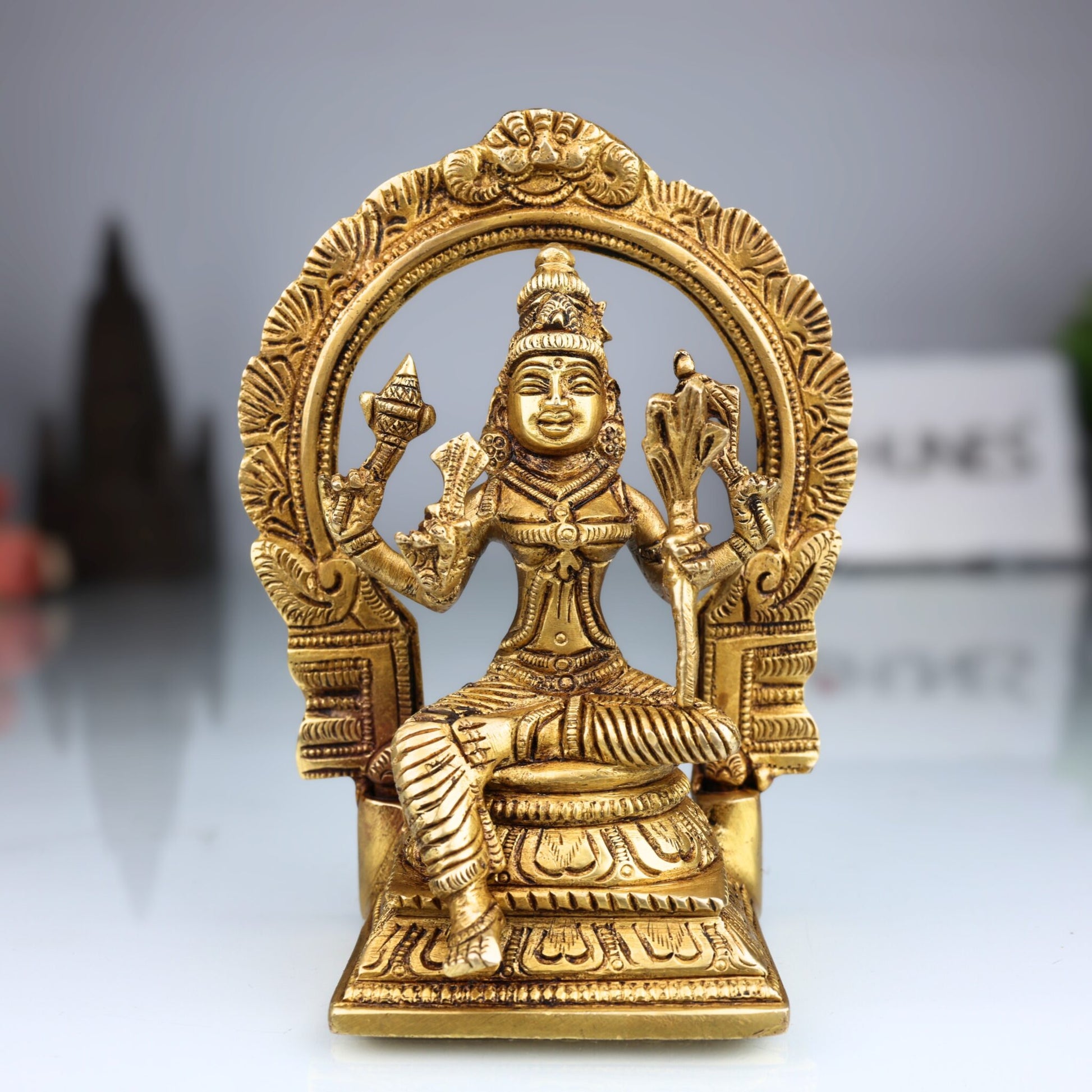 Brass Rajarajeshvari Idol – Tripura Sundari Lalita Devi Kamakshi Shodashi Moorthi for Pooja, Temple & Home Decor, Gold, 6 Inch, 1 Piece