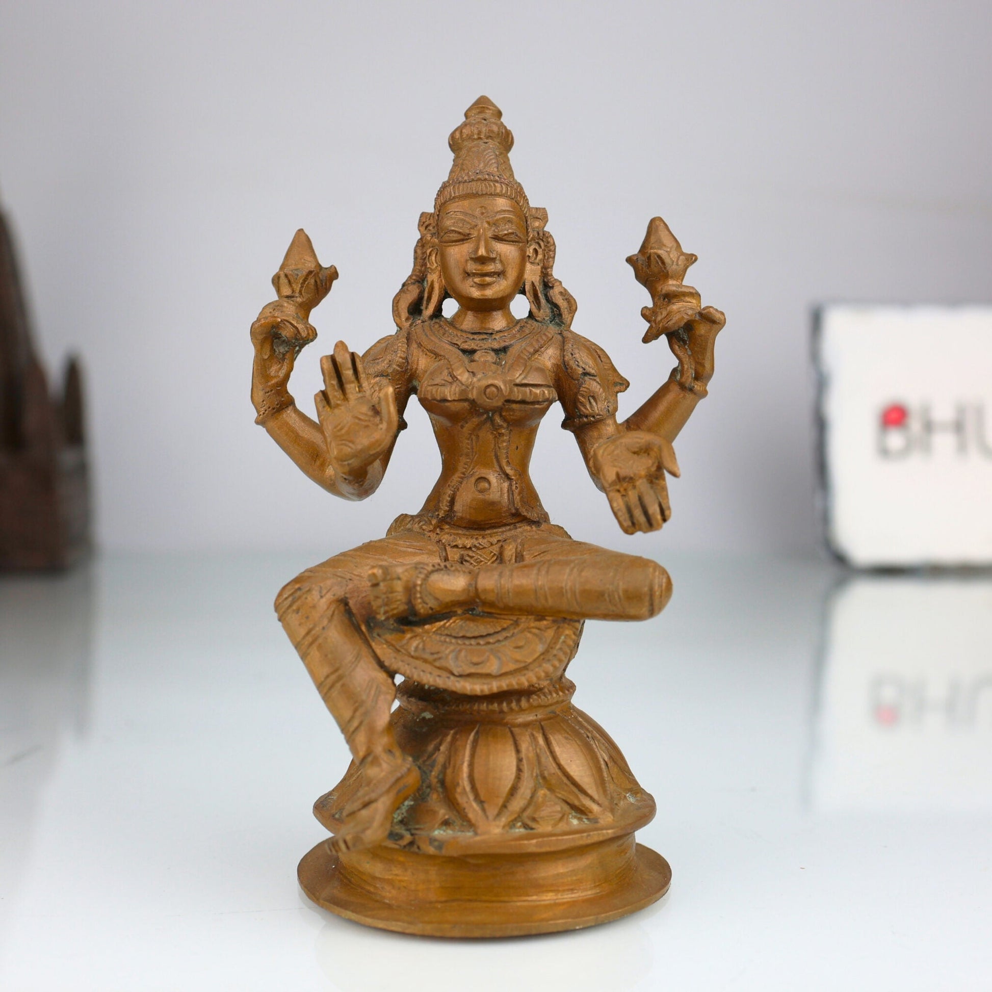 Handmade Bronze Mahalakshmi Idol | Panchaloha Sri Lakshmi Murti for Puja, Padma Lakshmi | Gaja Lakshmi | Dhana Lakshmi | Traditional South Indian Sculpture,Brown, 6 Inch, 1 Piece