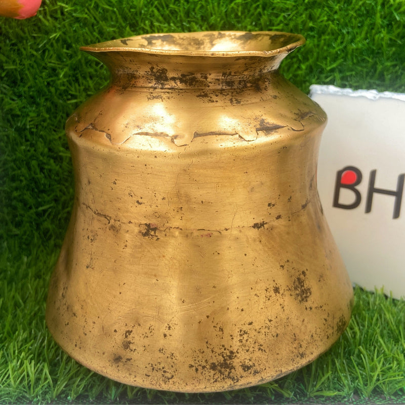 Bhunes Brass Antiques Loota, Lota, Chambu, Lotiya, Water Kamandal,Gold, 5 Inch, 1 Piece