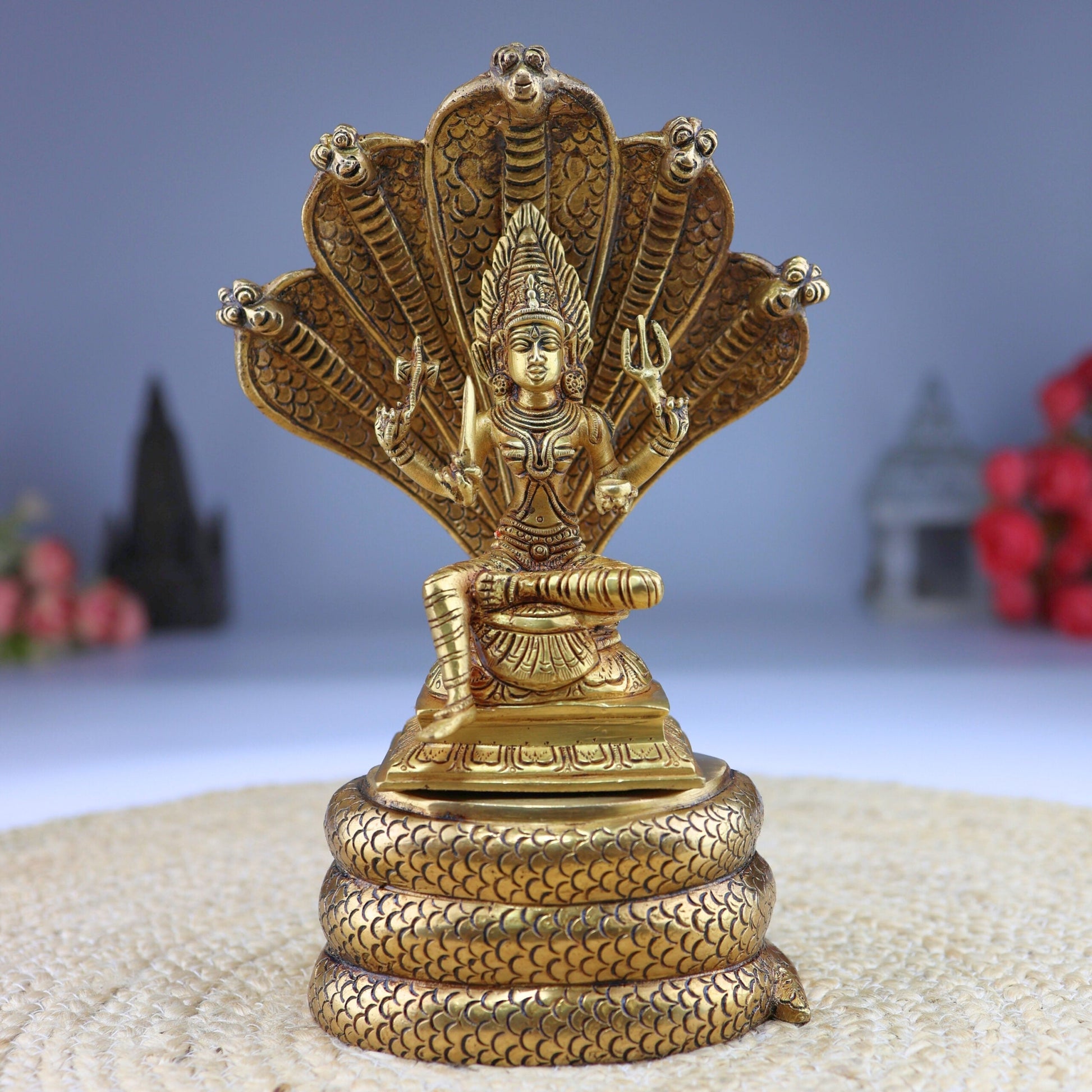 Brass Mariamman Idol | Mari Amman Murti | Mariyammal Devi Statue | Shakti Durga Silai | Kuladeivam Moorthi | Samayapuram Mariamman Vigraham | South Indian Goddess Pooja Idol,Gold, 10.5 Inch, 1 Piece