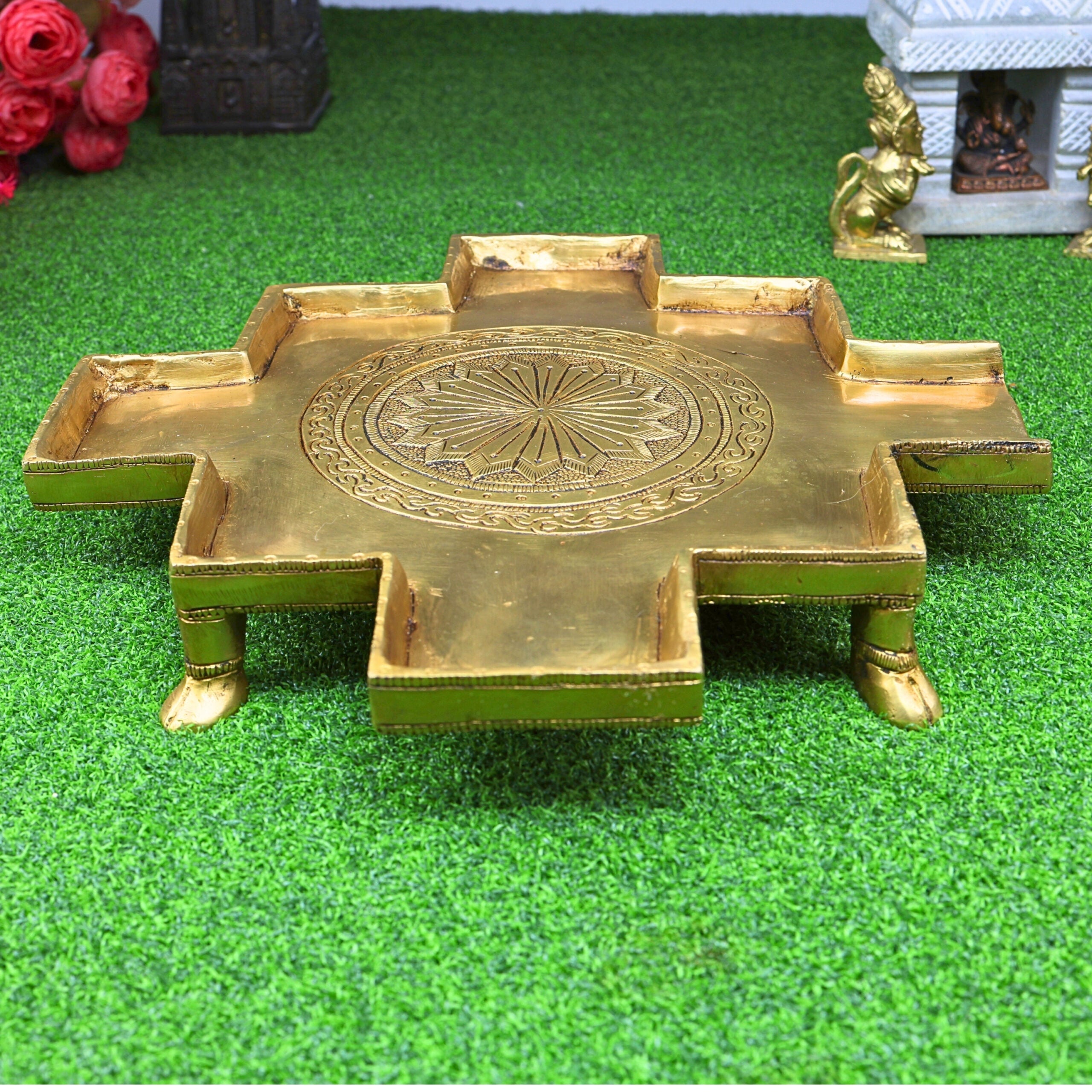 Bhunes Brass Abhishek Patra Plate, Somasutra Ritual Shower Peetam, Handcrafted Brass Mandir Chowki for Pooja, Gold, 12 Inch, 1 Piece