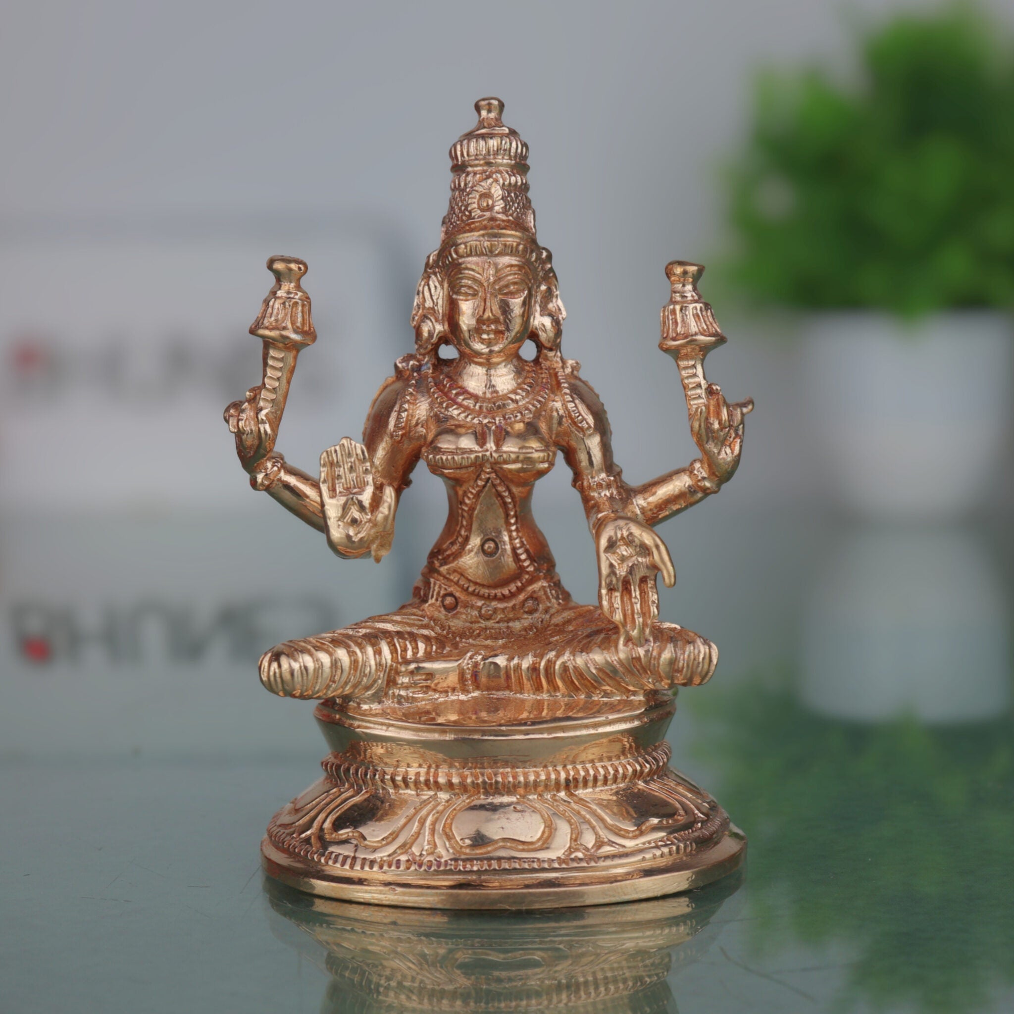 Bronze Handcrafted Maha Lakshmi Idol | Panchaloha Shri Kamala Padma Narayani Indira Bhargavi Lakshmi Statue for Puja, Temple & Home Decor,Gold, 3 Inch, 1 Piece