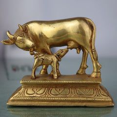Brass Kamadhenu Idol | Surabhi Cow Statue | Divine Gau Mata Murti | Wish-Fulfilling Holy Cow Sculpture for Pooja, Home Decor & Gifts,Gold, 4.5 Inch, 1 Piece