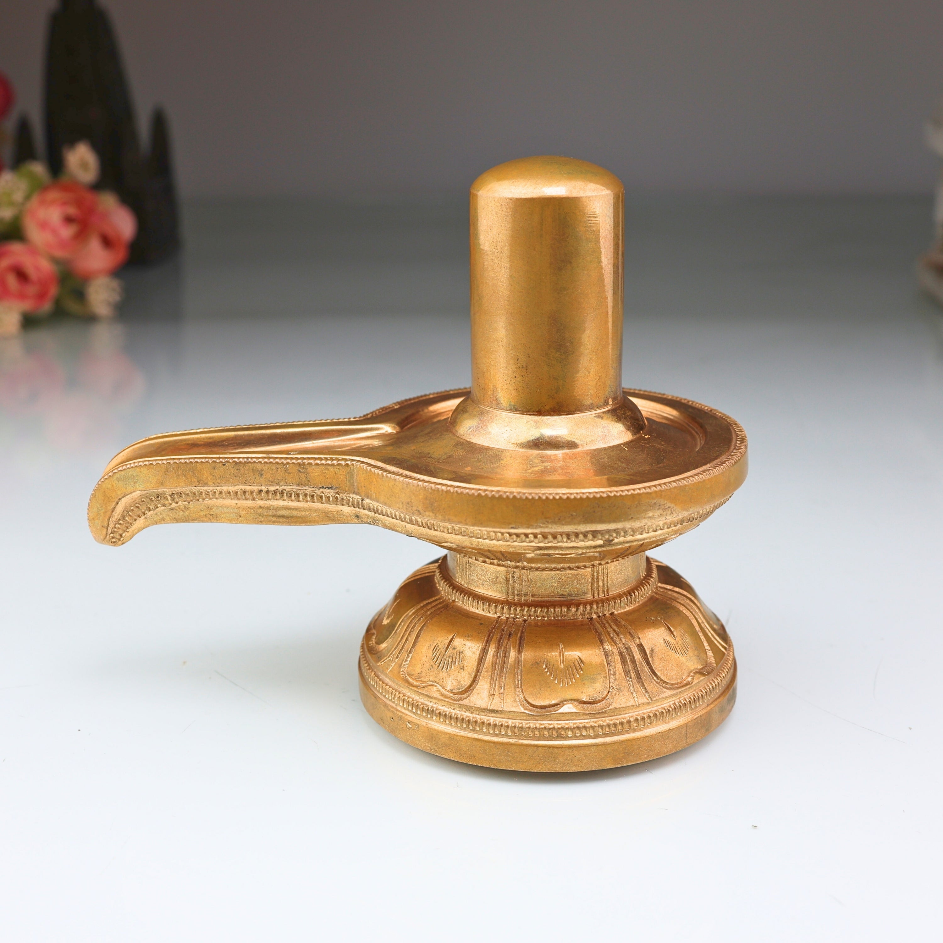Handmade Bronze Shiva Lingam Idol | Panchaloha Shivalingam, Jyotirlinga, Mahalingam, Shivling for Home, Temple, Pooja & Gifting,Gold, 5 Inch, 1 Piece
