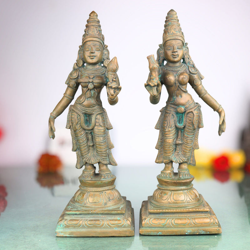 Handmade Panchaloha Sri Devi Bhu Devi Idols, Bronze Lakshmi Statue, Panchadhatu Goddess Sculpture for Pooja, Temple, Home Decor, Brown, 11.5 Inch, 1 Piece