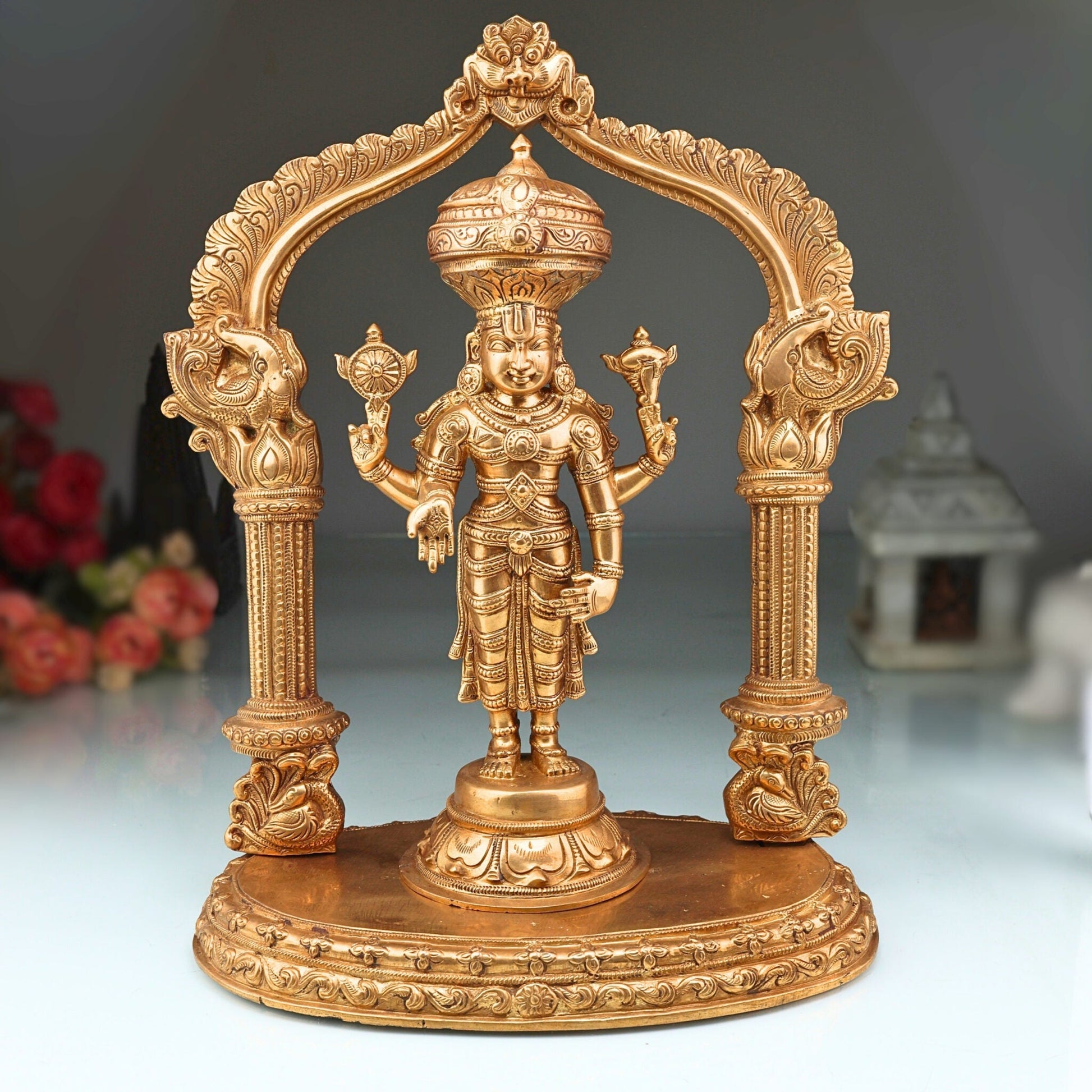 Bronze Venkateshwara Idol | Tirupati Balaji Panchaloha Murti | Handcrafted Srinivasa Statue with Prabhavali & Peetam | Chola Art South Indian Deity Sculpture,Gold, 13.5 Inch, 1 Piece