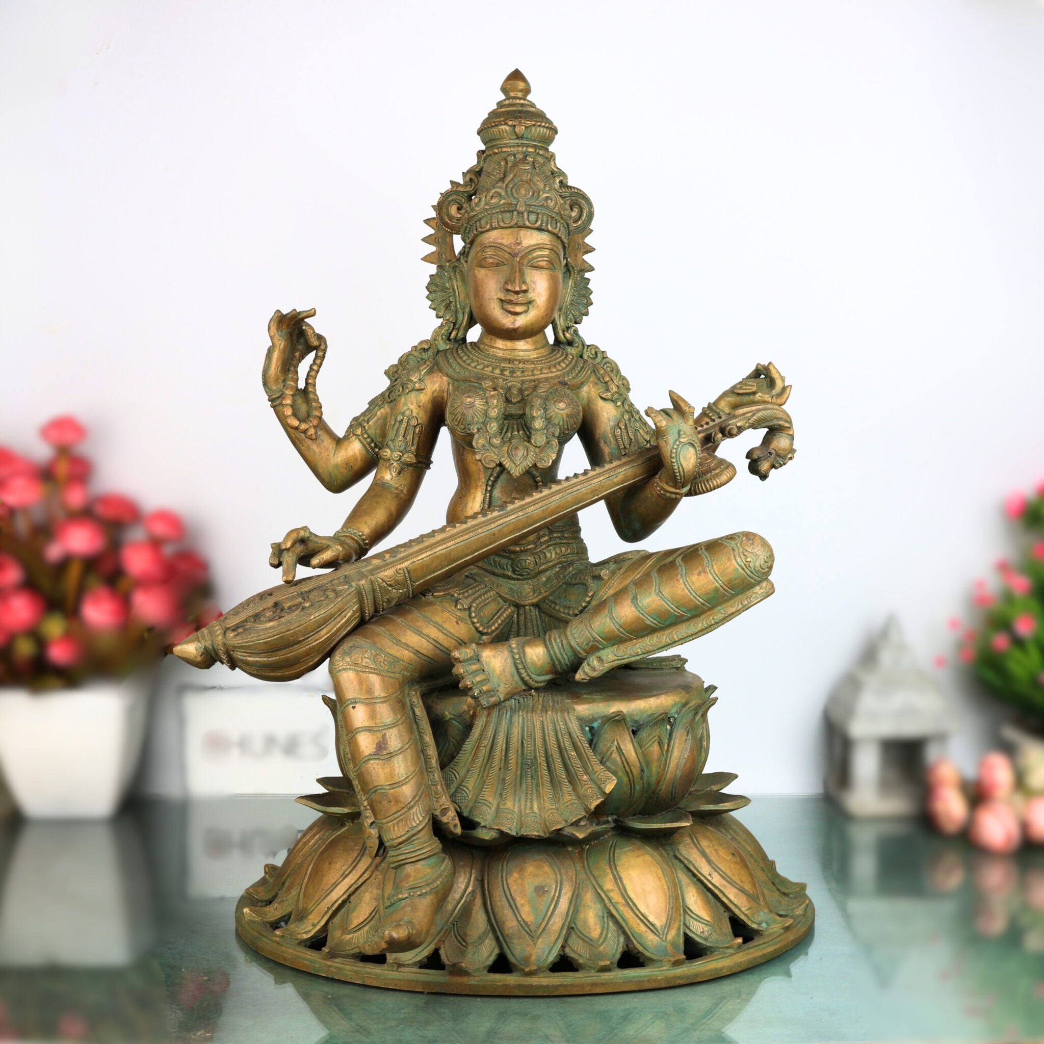 Handmade Bronze Panchaloha Saraswati Idol, Sharada, Veena, Pustaka-Dharini, Vidyadayini Goddess of Knowledge, Wisdom, Music & Learning for Home, Temple & Office Decor,Gold, 25 Inch, 1 Piece