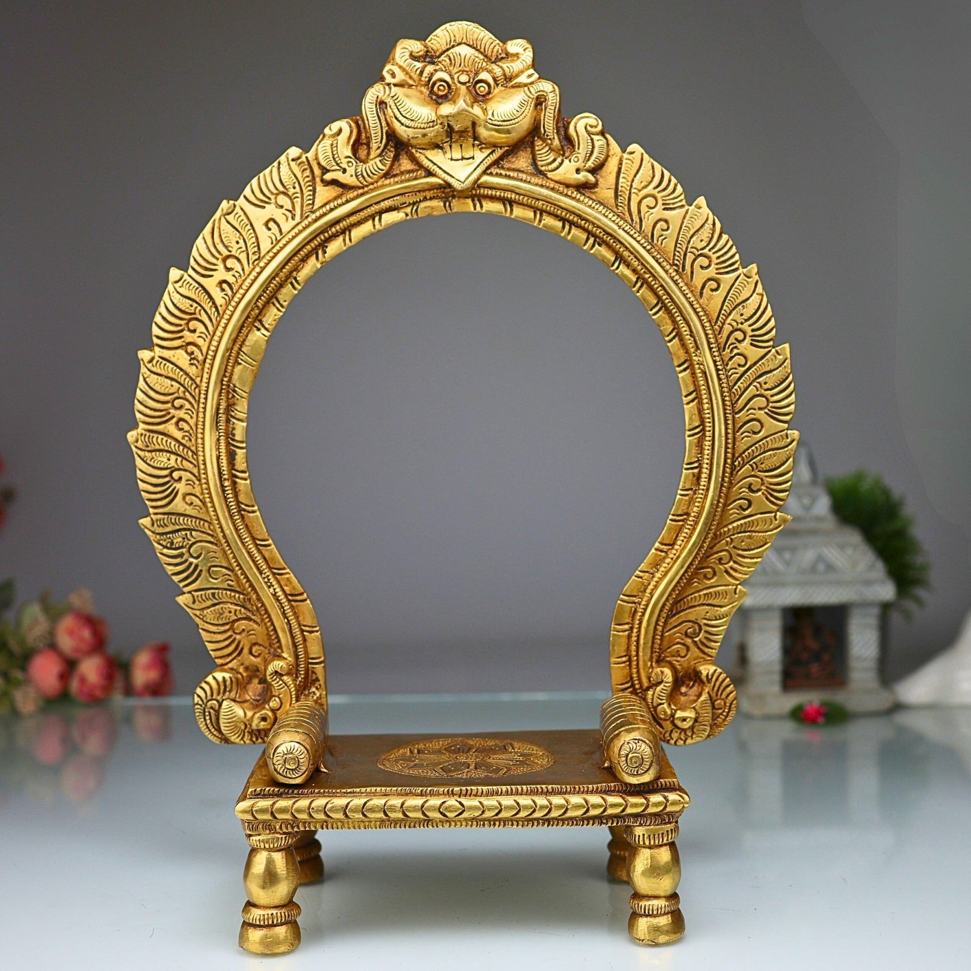 Brass Chowki with Prabhavali – Temple Deity Stand Singhasan Bajot for Idol | Peetha with Arch for Puja Mandir, Poja Aasan for God, Brass Deity Platform, Gold, 14.5 Inch, 1 Piece