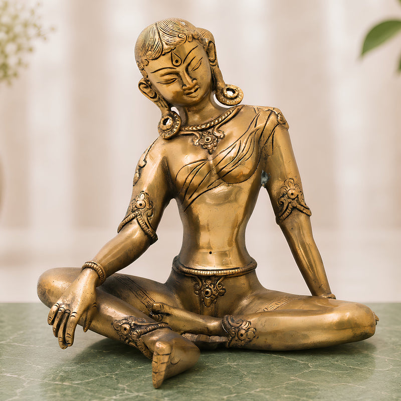 Brass Parvati Face Idol, Gauri Uma Mahadevi Shailaputri Murti for Puja, Decor & Spiritual Gifts,Gold, 9 Inch, 1 Piece