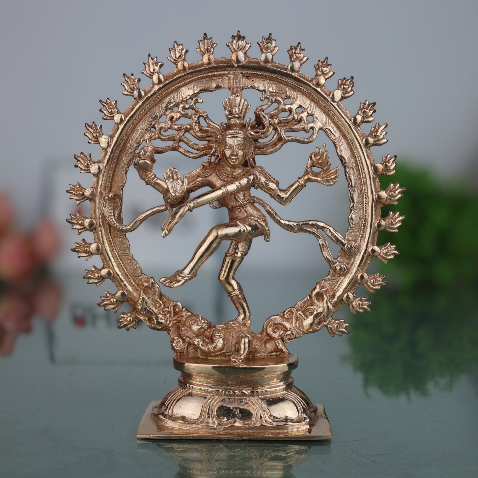 Bronze Handcrafted Nataraja Idol | Lord of Dance Shiva Statue | Chola Art Panchaloha Nritya Murti | Ananda Tandava Shiva Figurine, Gold, 6 Inch, 1 Piece