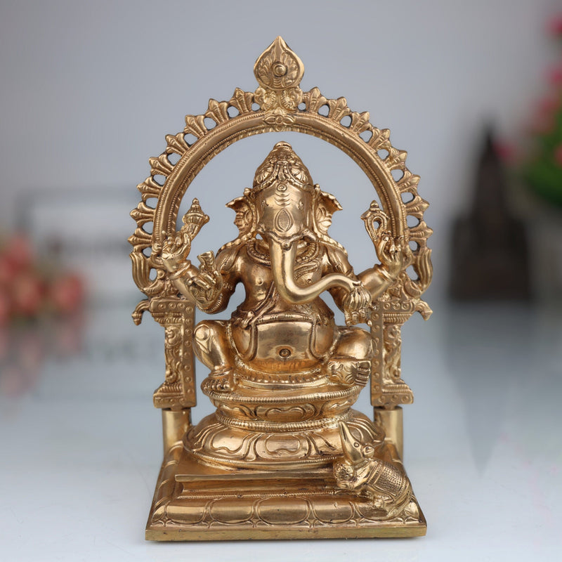 Handcrafted Bronze Ganesha Idol in Panchaloha, Vinayaka Ganapati Murti for Home Temple, Traditional Chola Art Pillaiyar Statue, Gold, 8.5 Inch, 1 Piece