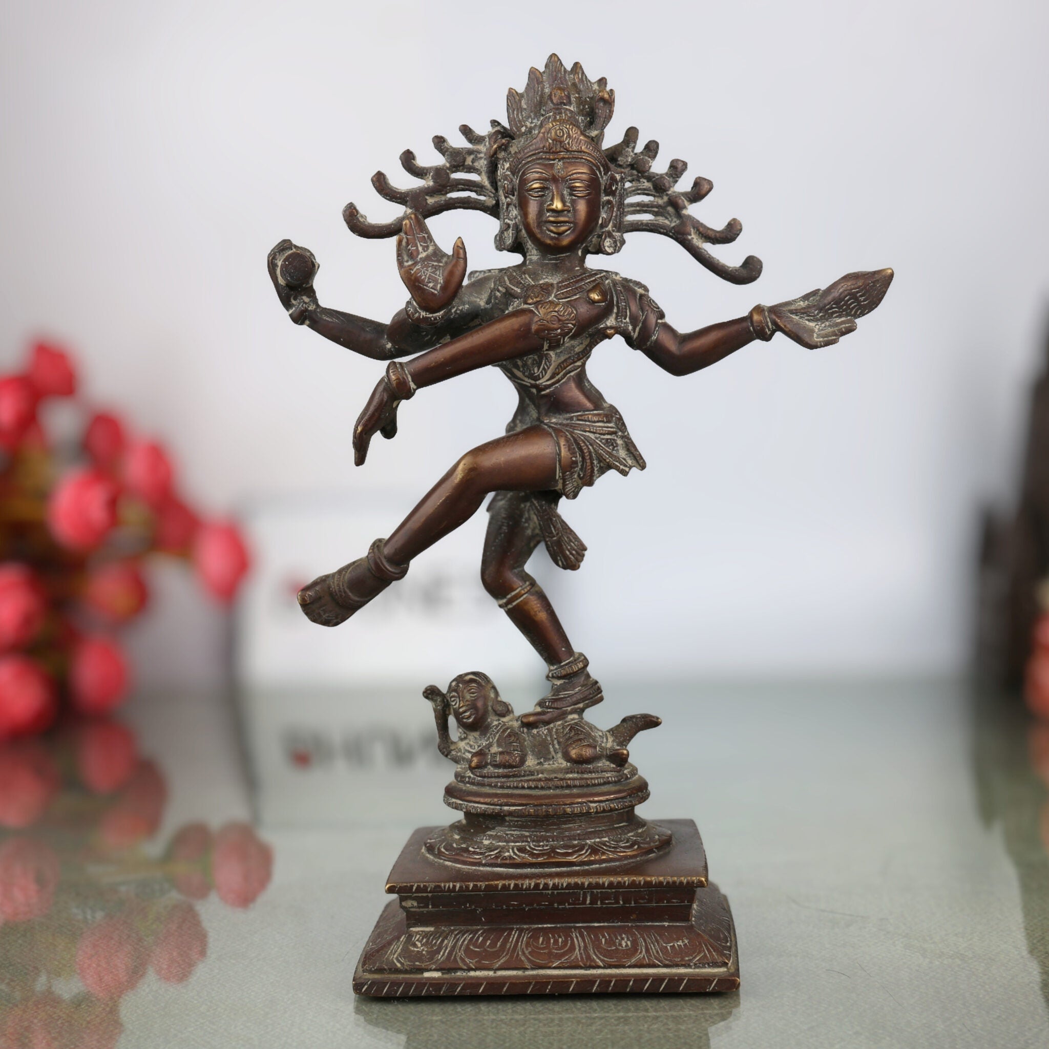 Brass Nataraja Idol – Dancing Shiva Statue, Nataraj Tandav Murti, Natesa Adalvallan Koothan Sabesan, Lord of Cosmic Dance Sculpture for Home Temple Puja Decor,Brown, 9.5 Inch, 1 Piece