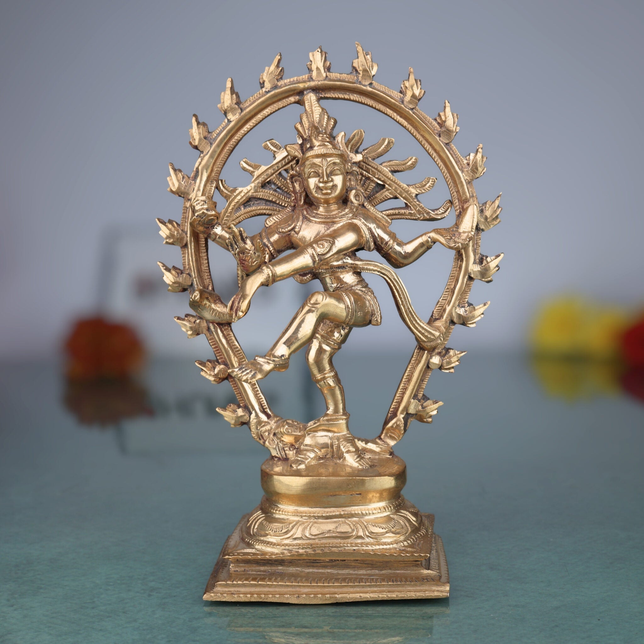 Handcrafted Bronze Panchaloha Nataraja Idol – Chola Art Dancing Shiva Ananda Tandava Murthy Statue for Home Temple & Gifting,Gold, 7.5 Inch, 1 Piece