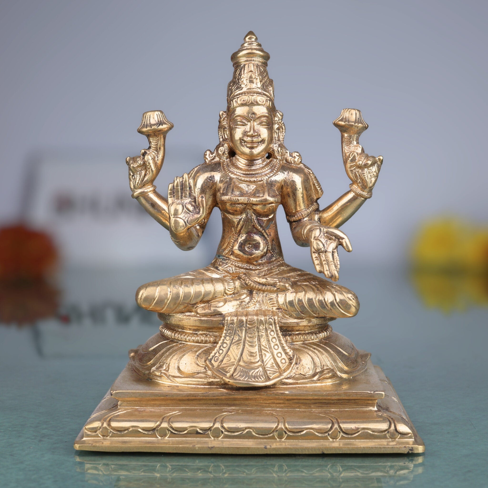 Handmade Panchaloha Bronze Mahalakshmi Idol | Varalakshmi, Sri Maha Lakshmi Statue for Pooja, Temple & Decor – Chola Art, Gold, 5.5 Inch, 1 Piece