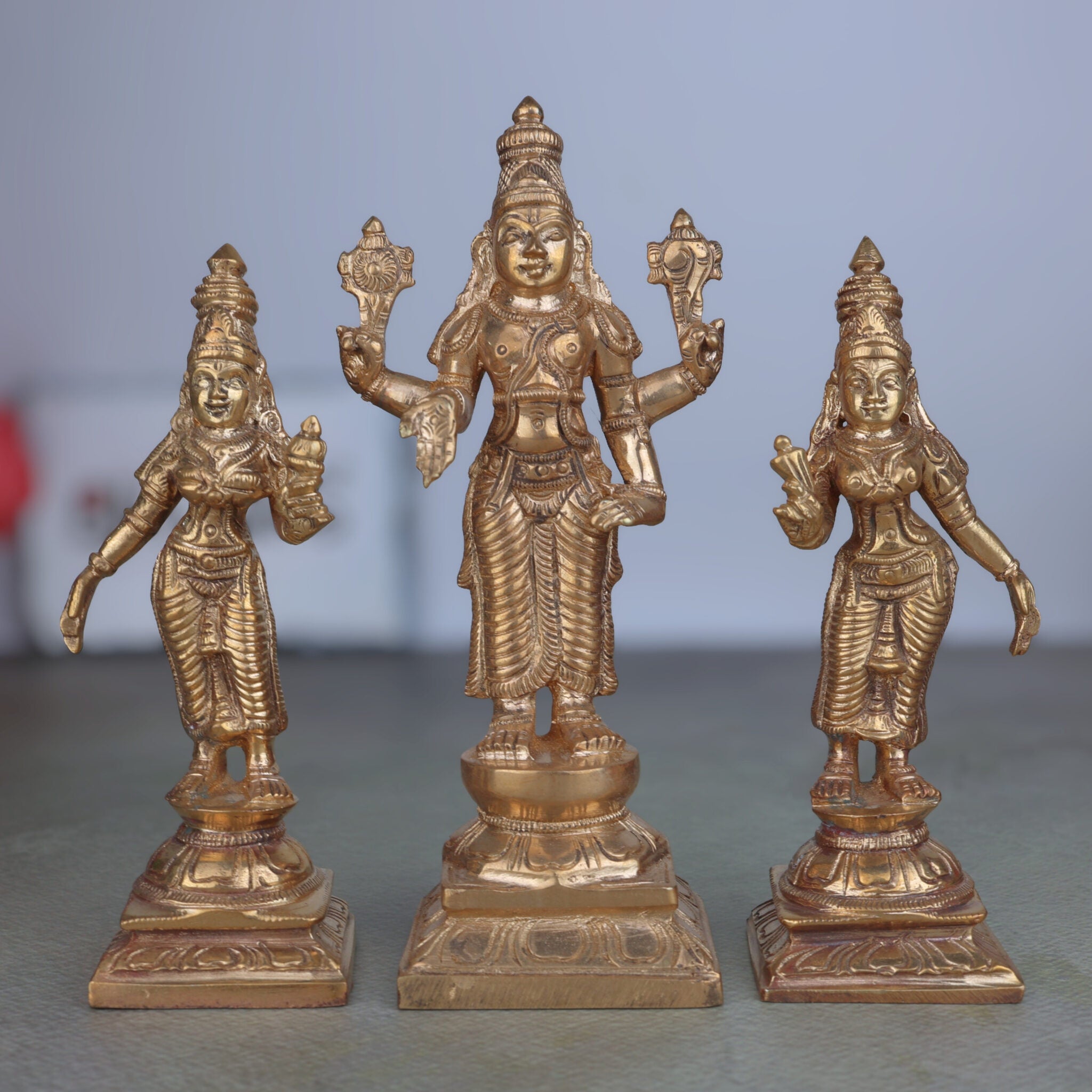 BronzeHandmade Panchaloha Vishnu Sri Devi Bhudevi Idol | Traditional South Indian Lakshmi Bhudevi Murti for Temple & Home Pooja,Gold, 6.5 Inch, 1 Piece