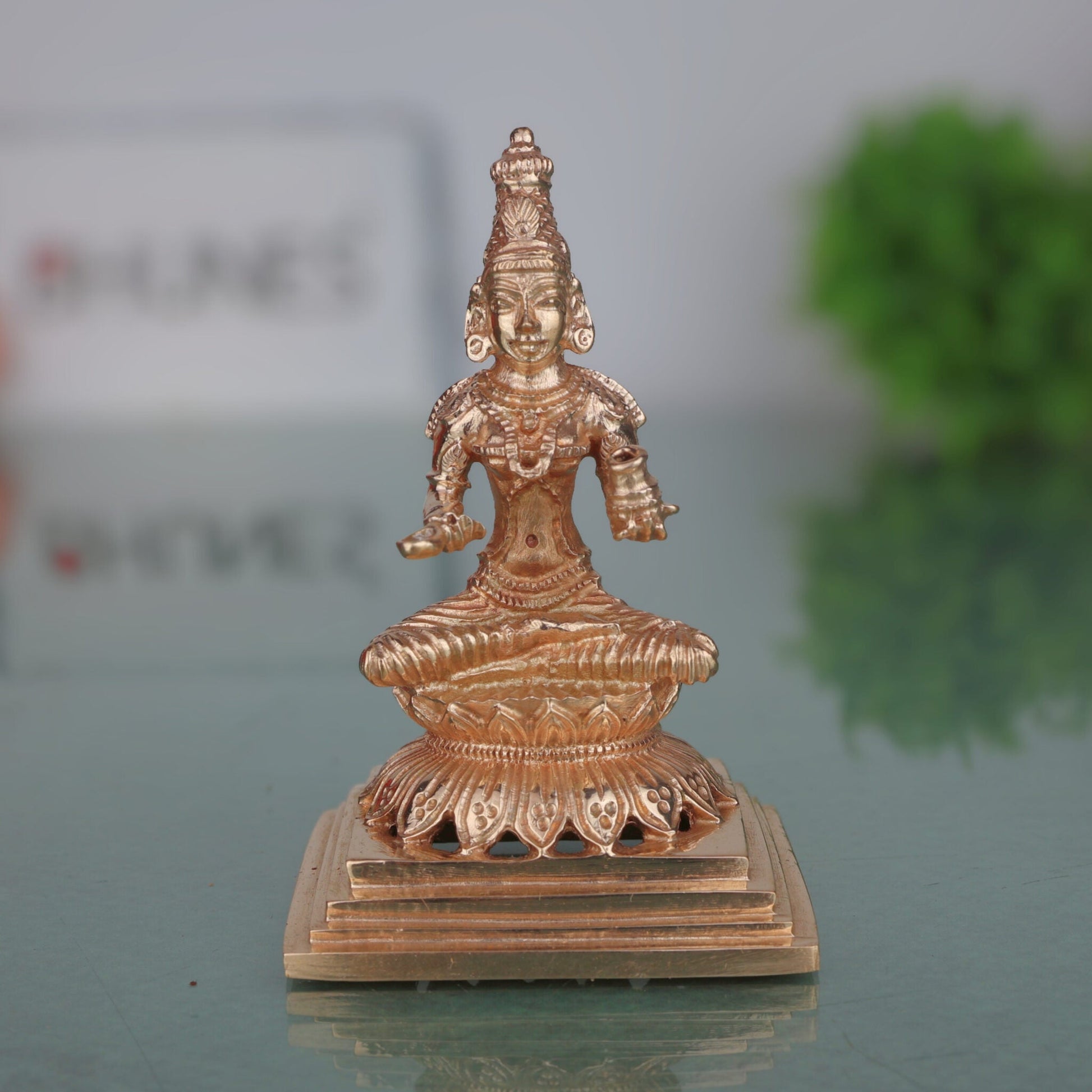 Handmade Annapurna Idol | Annapurneshwari Bronze Statue | Panchaloha Goddess Sculpture for Puja & Home Decor,Gold, 4 Inch, 1 Piece