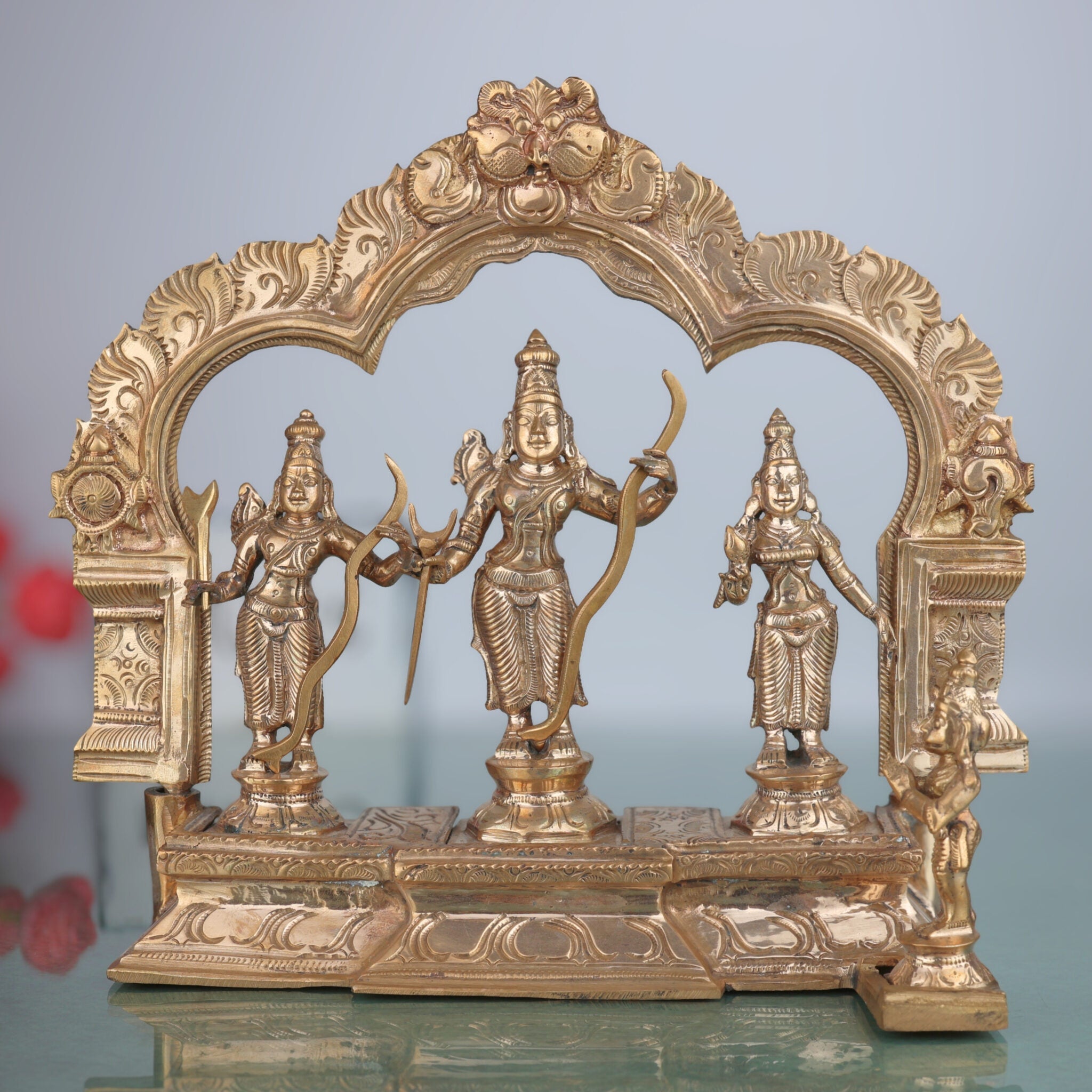 Handmade Panchaloha Bronze Rama Darbar Idol – Lord Rama Sita Laxman Statue with Peetam & Prabhavali, Traditional South Indian Ram Darbar Murti for Pooja & Home Temple,Gold, 9.5 Inch, 1 Piece