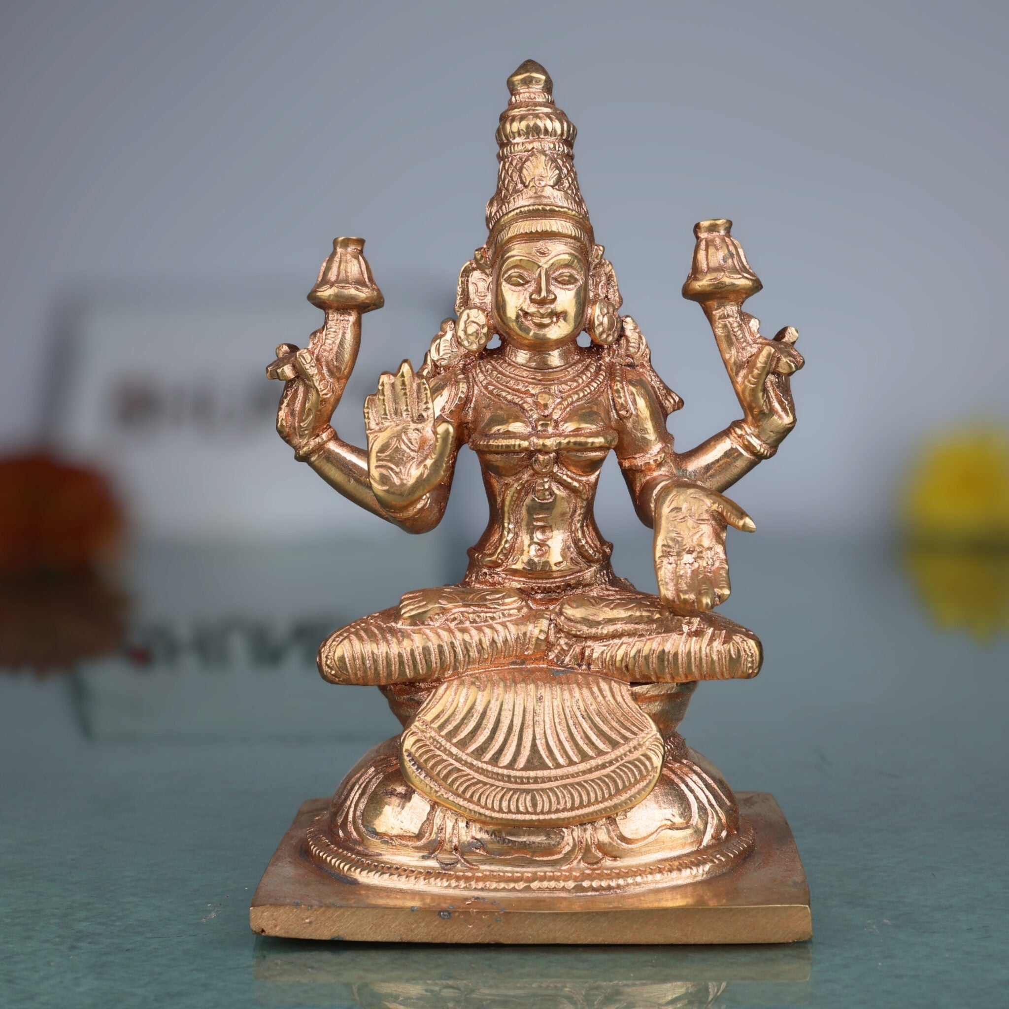 Handcrafted Panchaloha Mahalakshmi Idol | Bronze Sri Lakshmi | Maha Laxmi | Kamala Devi Murti for Pooja & Home Decor,Gold, 5.5 Inch, 1 Piece