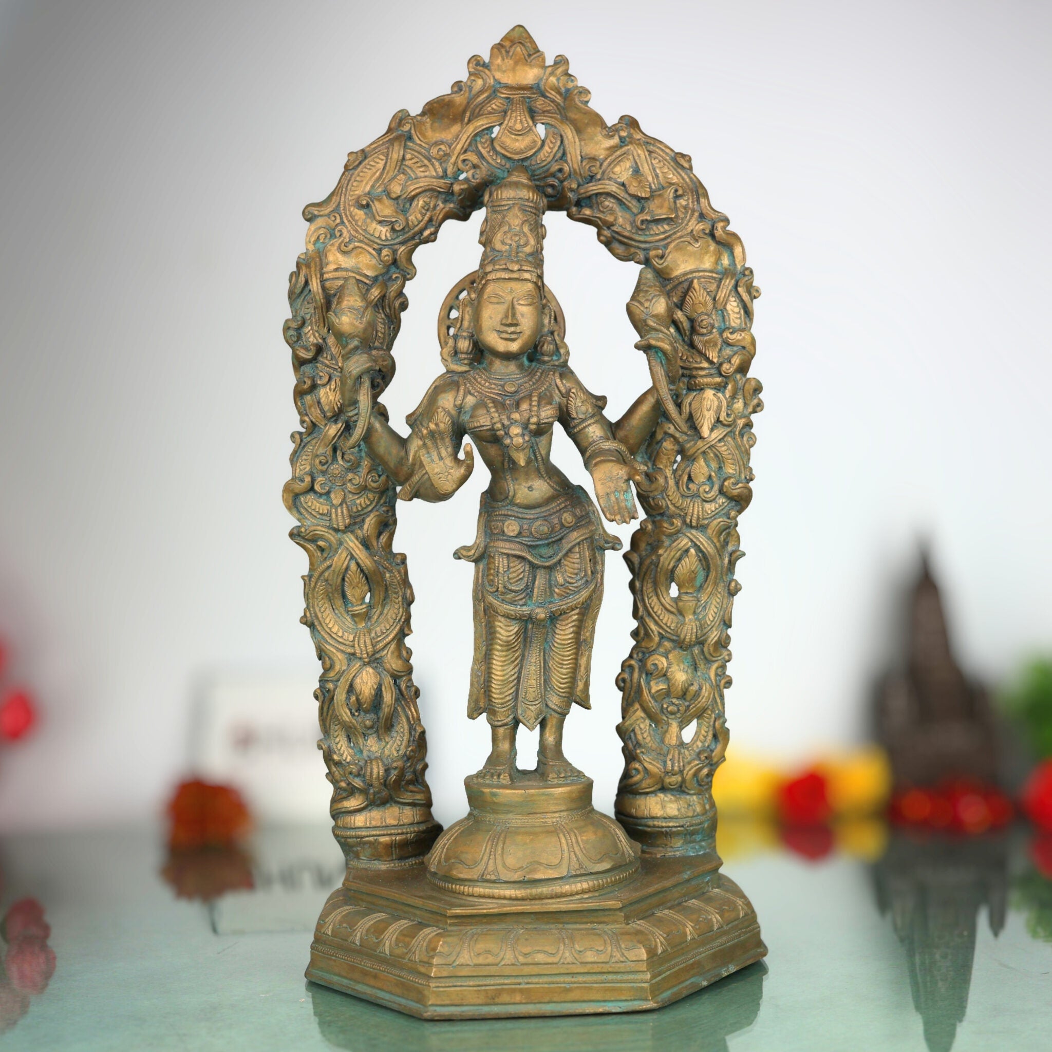 Handcrafted Bronze Mahalakshmi Idol with Prabhavali | Panchaloha Sri Lakshmi Devi | Goddess Laxmi ji for Pooja & Decor