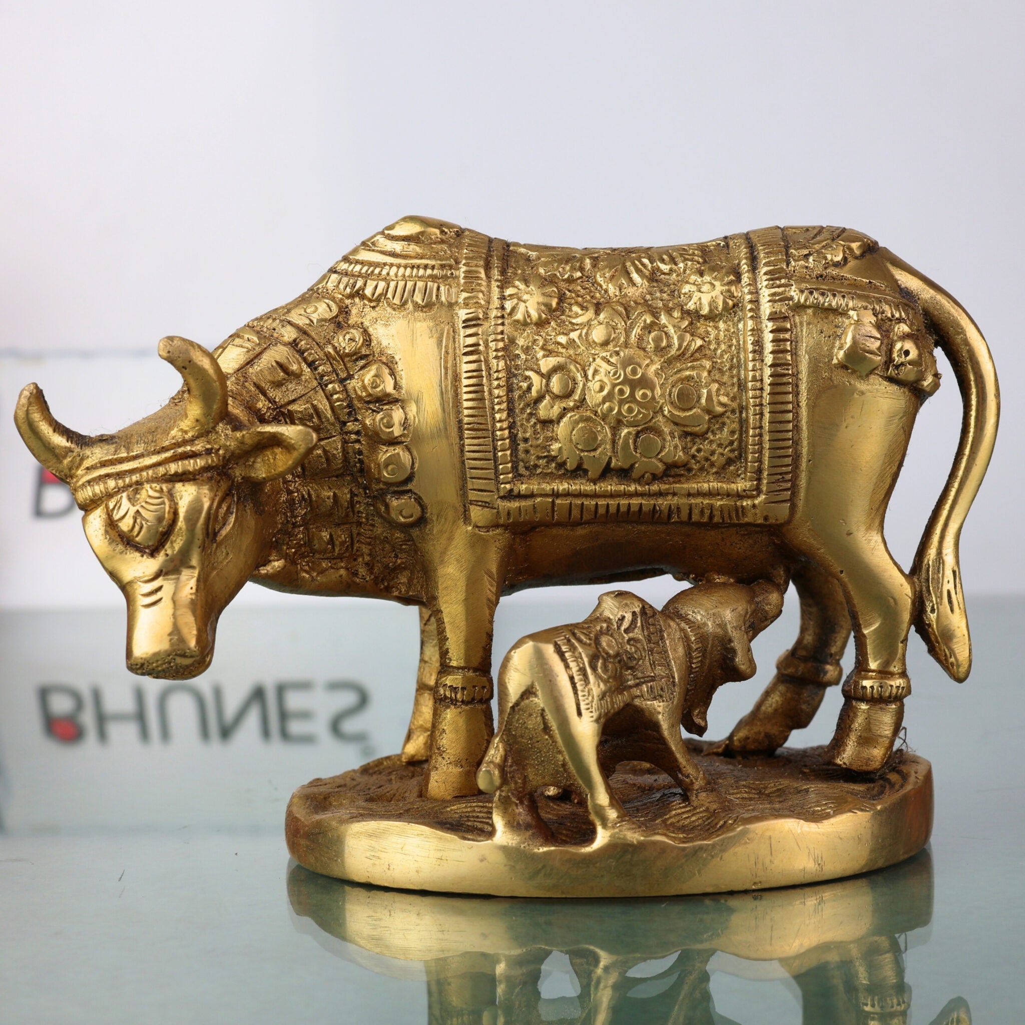 Handcrafted Brass Kamadhenu Idol, Surabhi Cow Sculpture, Divine Gomata Murti for Home, Temple, Puja & Gifting,Gold, 3.5 Inch, 1 Piece