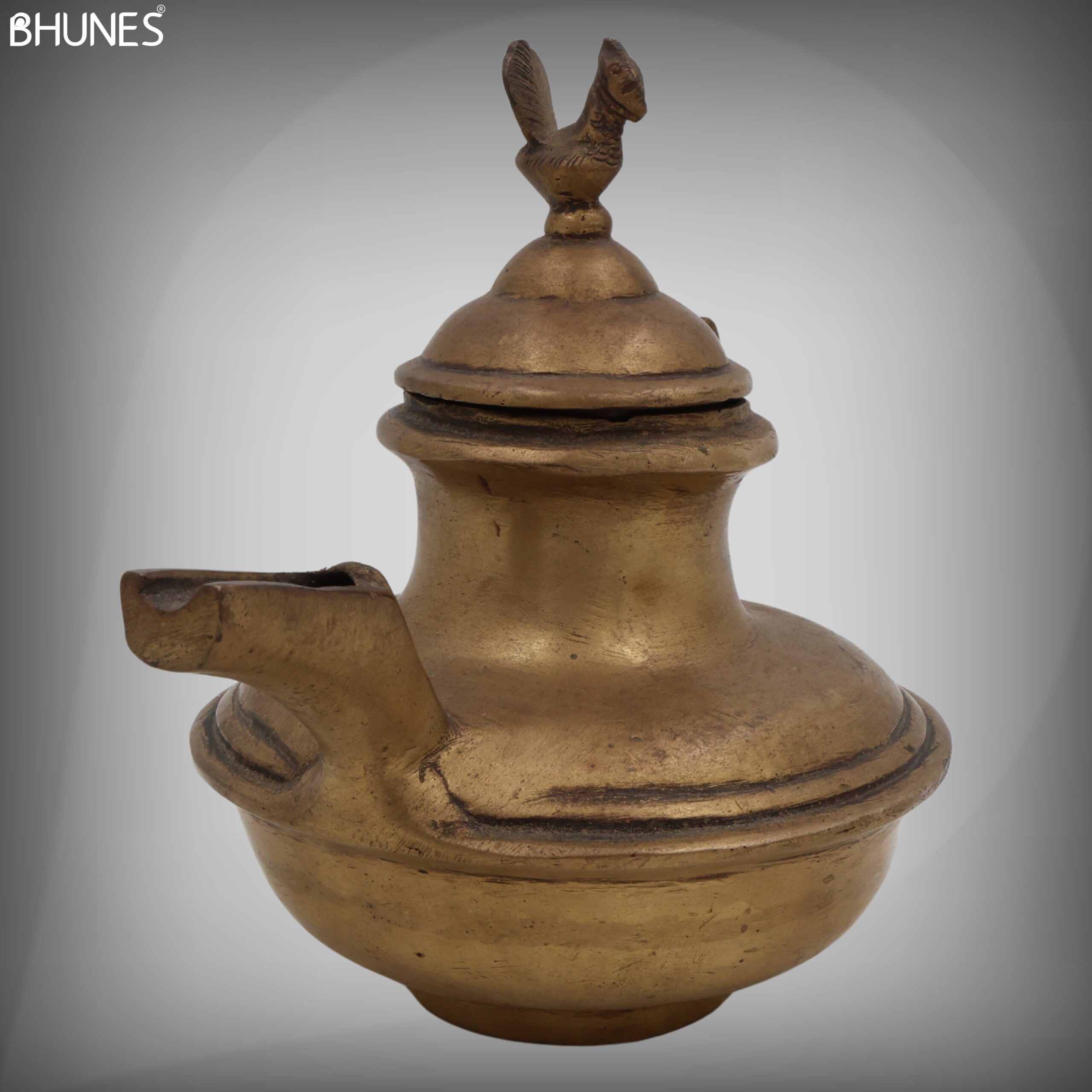 Brass Antique Oil Lamp Deepam, Traditional Kerala Nilavilakku Diya, Vintage Pital Peetal Pooja Deepam, Gold, 6 Inch, 1 Piece