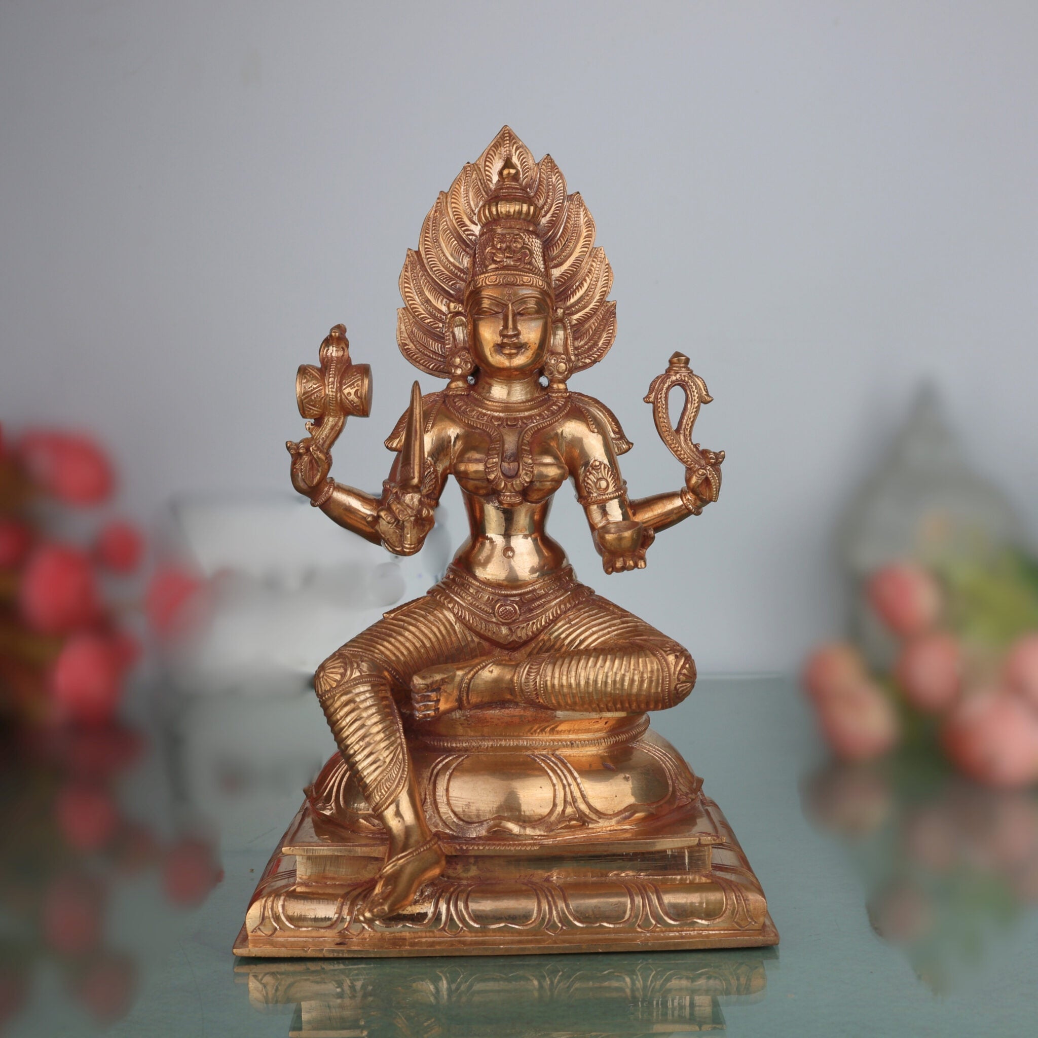 Handcrafted Bronze Mariamman Idol – Panchaloha Karumari Amman | Samayapuram Mari Mata | South Indian Grama Devata Statue, Gold, 10.5 Inch, 1 Piece