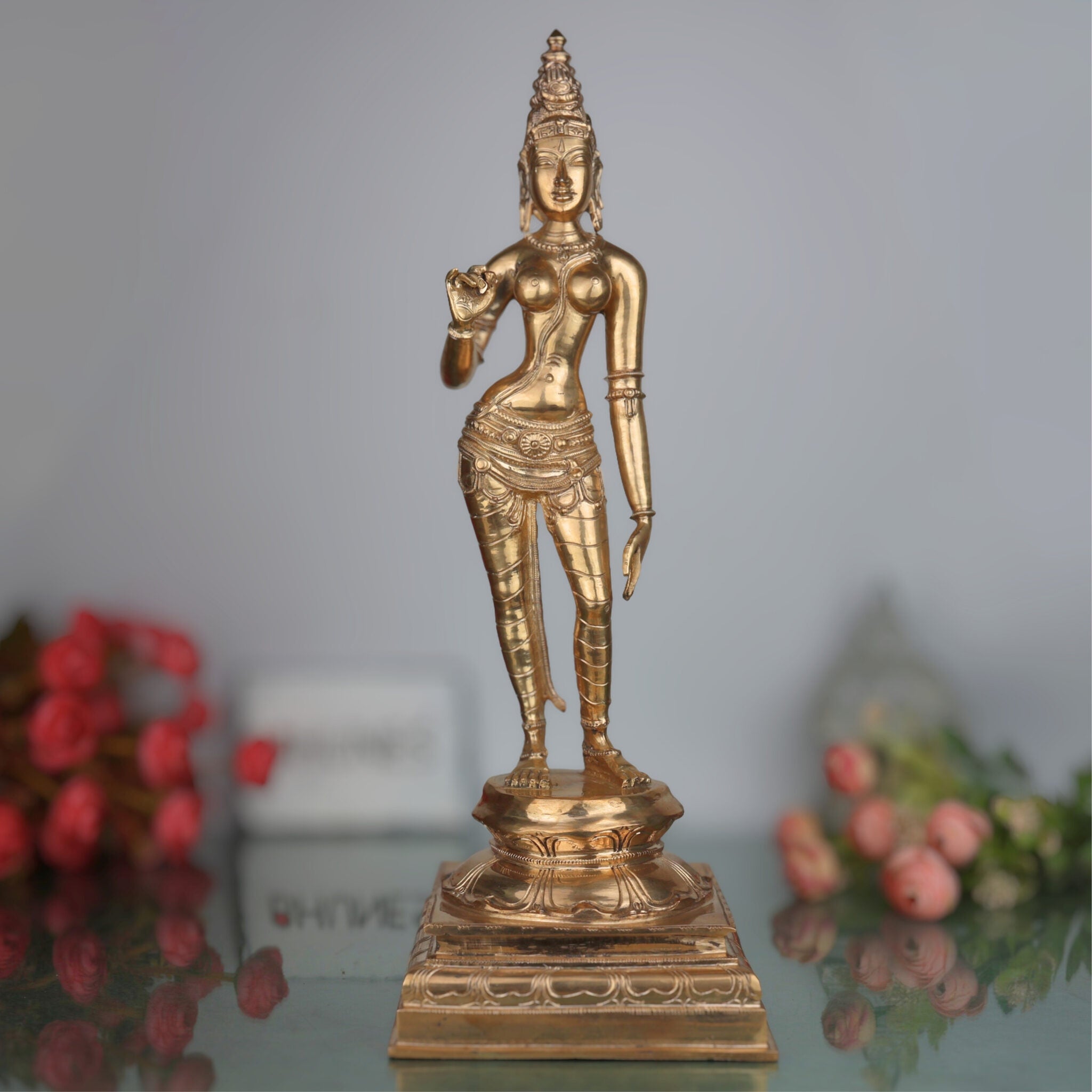 Handcrafted Bronze Panchaloha Parvathi Idol – South Indian Chola Art Sivagami / Sivakami / Shivakami Goddess Sculpture for Temple & Home Décor,Gold, 18.5 Inch, 1 Piece