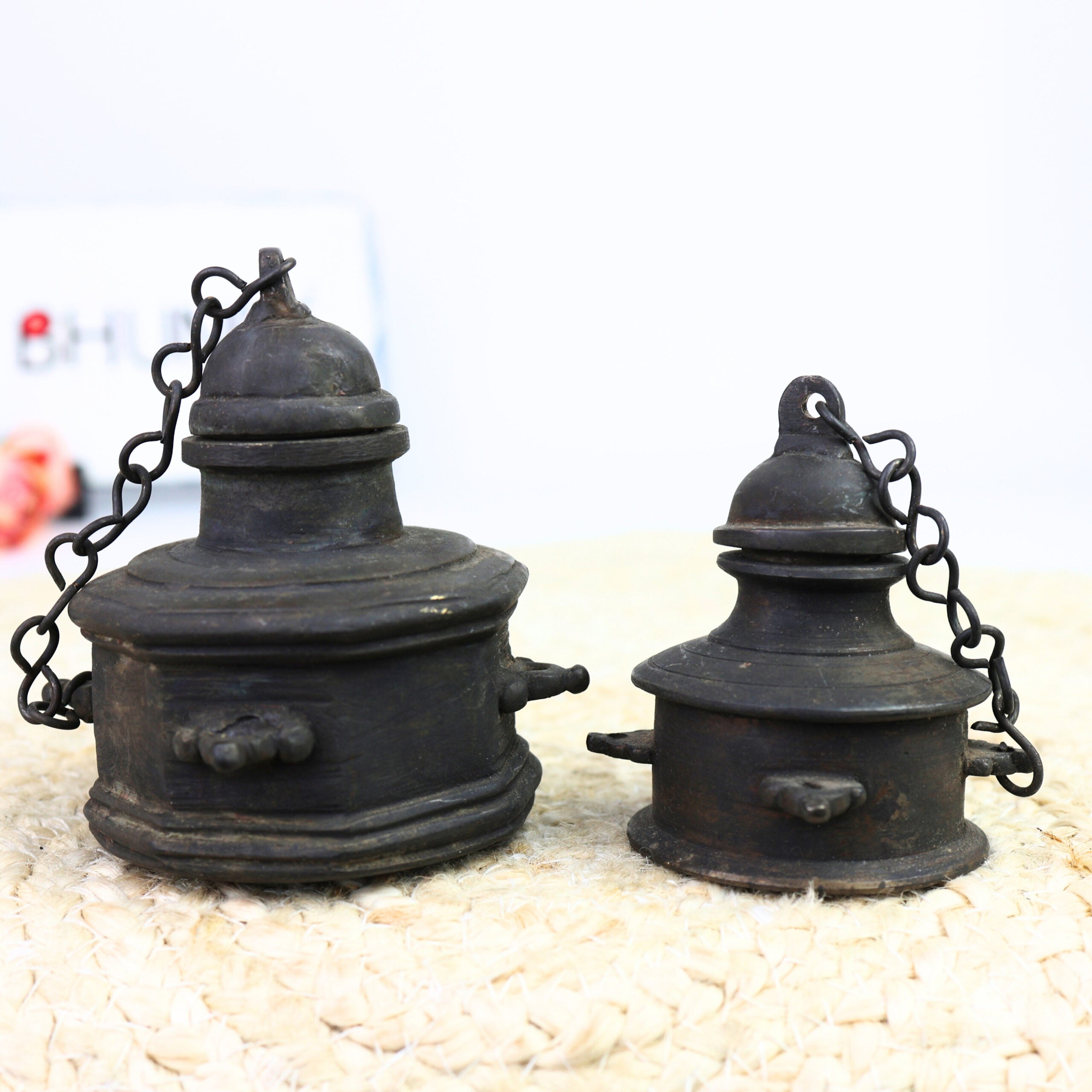 Bhunes Brass Antique Ink Pot – Vintage Handcrafted Inkpot | Traditional Syaahee Ka Bartan For Collectors & Home Décor,Black, 3.5 Inch, 1 Piece