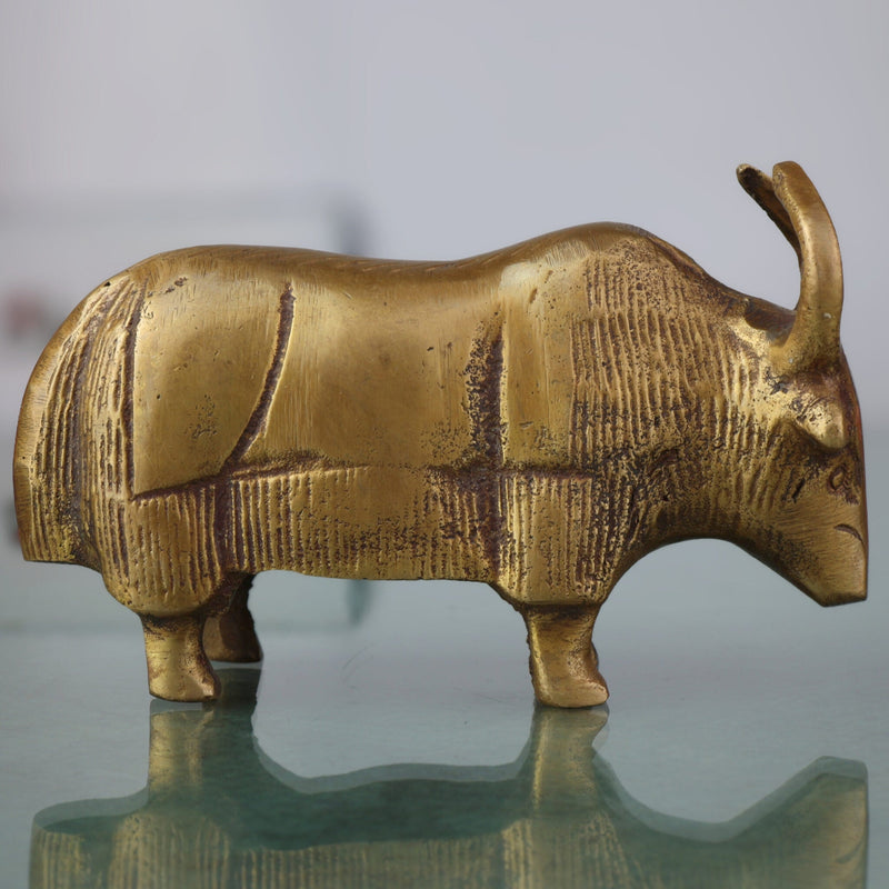 Handcrafted Brass Yak Sculpture – Himalayan Animal Figurine, Antique Brass Home Décor, Strength & Prosperity Symbol,Gold, 2.5 Inch, 1 Piece