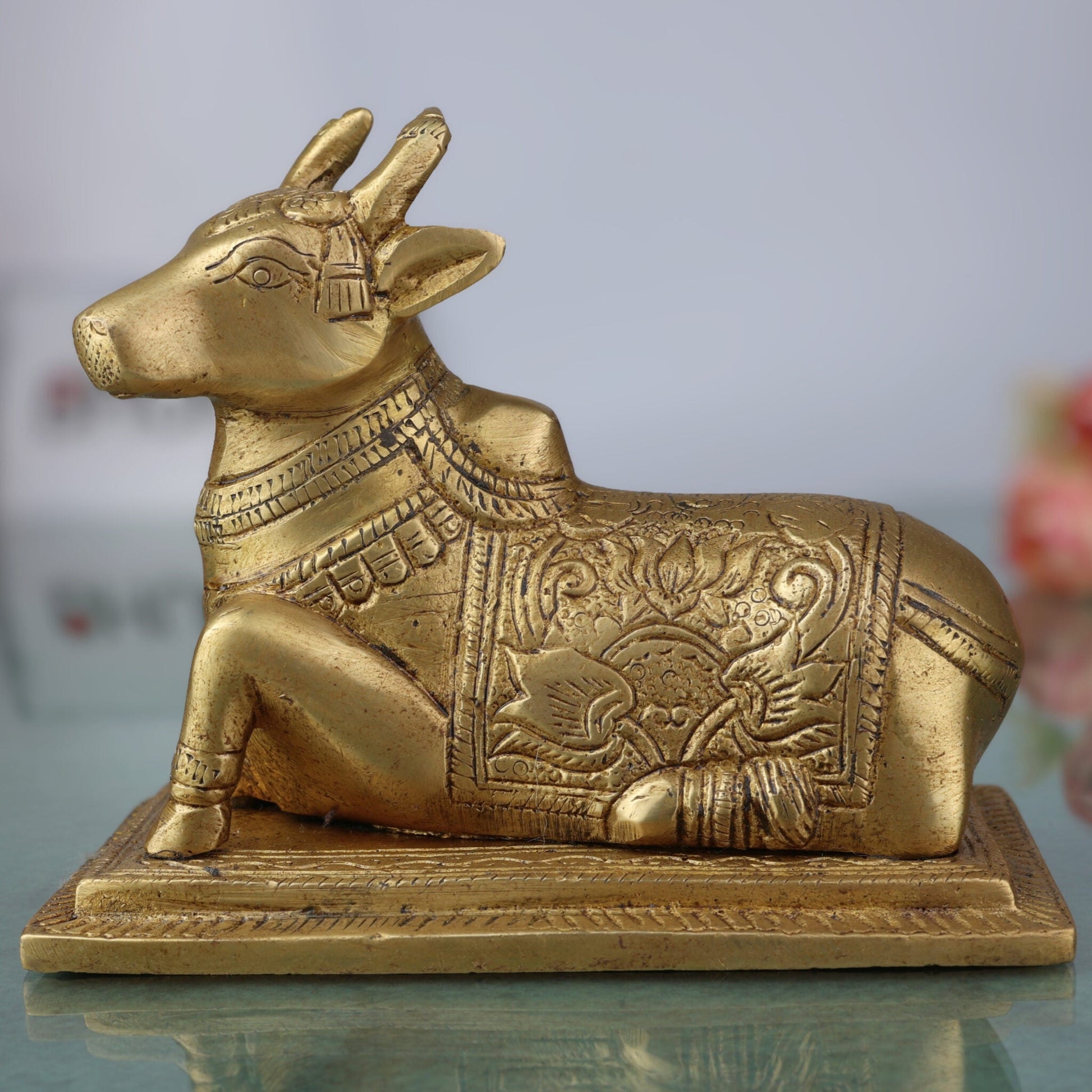 Brass Nandi Idol | Nandikeshwara Murti | Basava Statue | Shiva’s Bull Figurine for Temple, Pooja Room & Home Décor,Gold, 4.5 Inch, 1 Piece