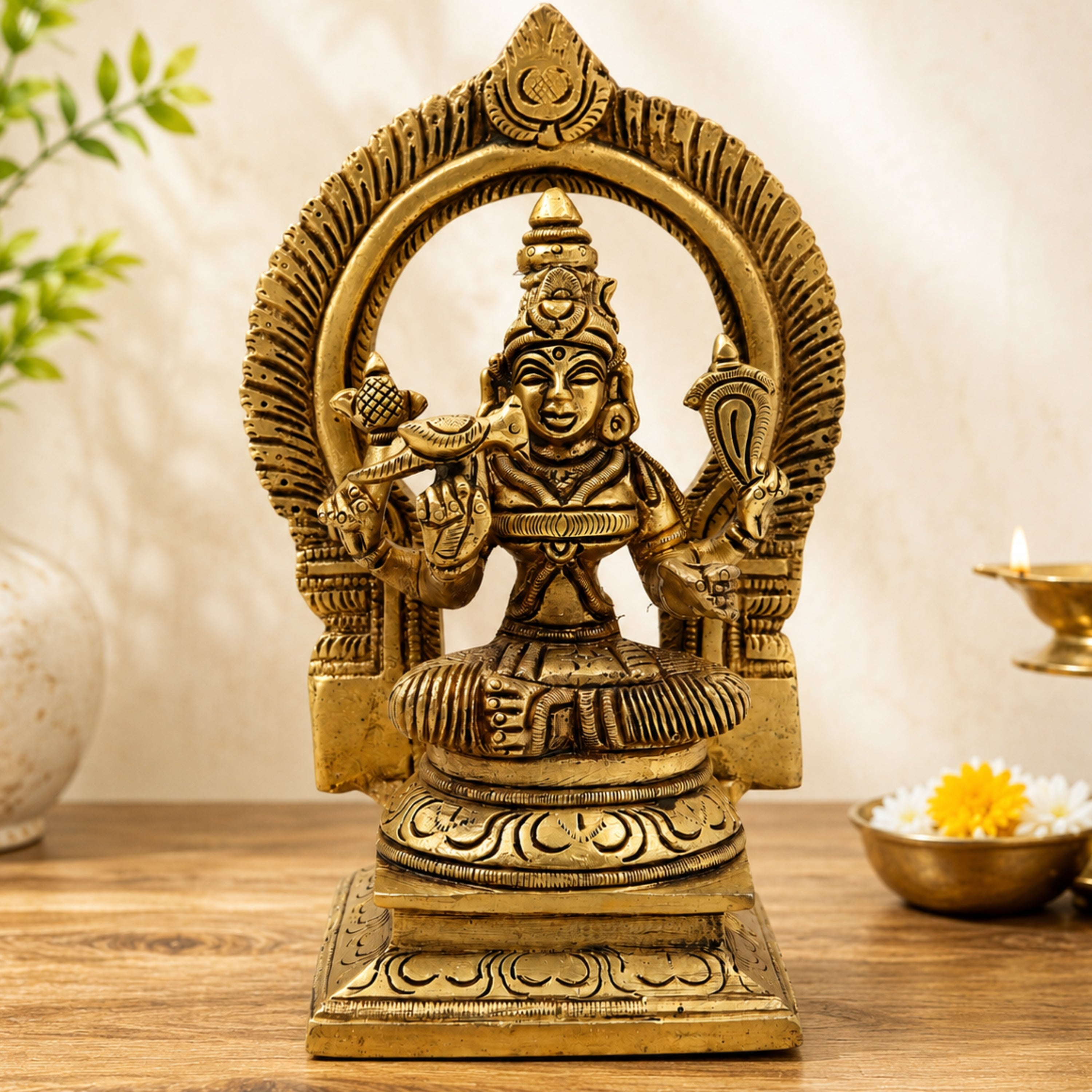 Brass Kamakshi Idol – Kanchi Kamakshi, Tripura Sundari, Kamakhya Devi, Raja Rajeshwari Amman Murti for Pooja & Home Decor,Gold, 6 Inch, 1 Piece